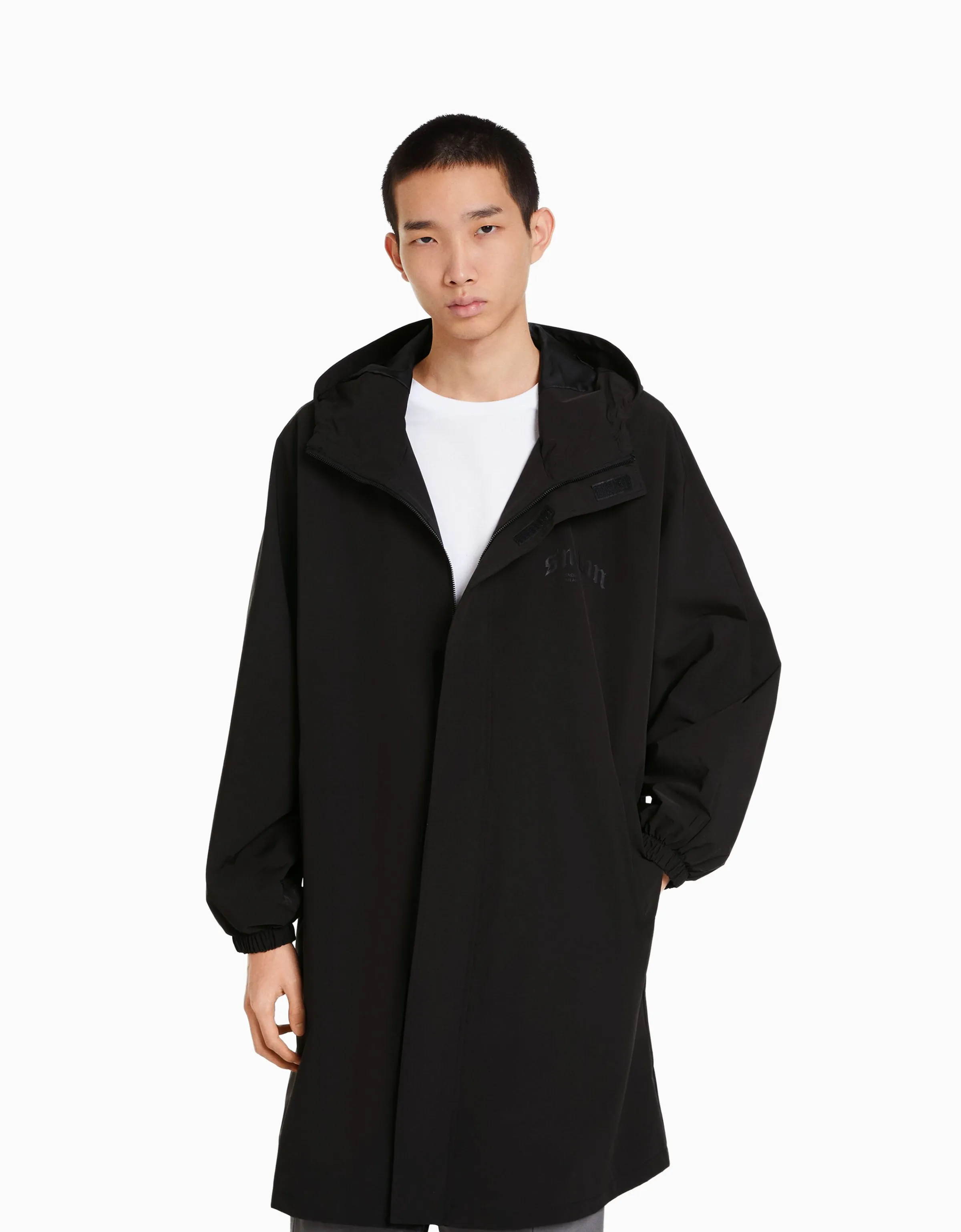 BERSHKA Abrigo parka oversize efecto nylon Negro Cheap