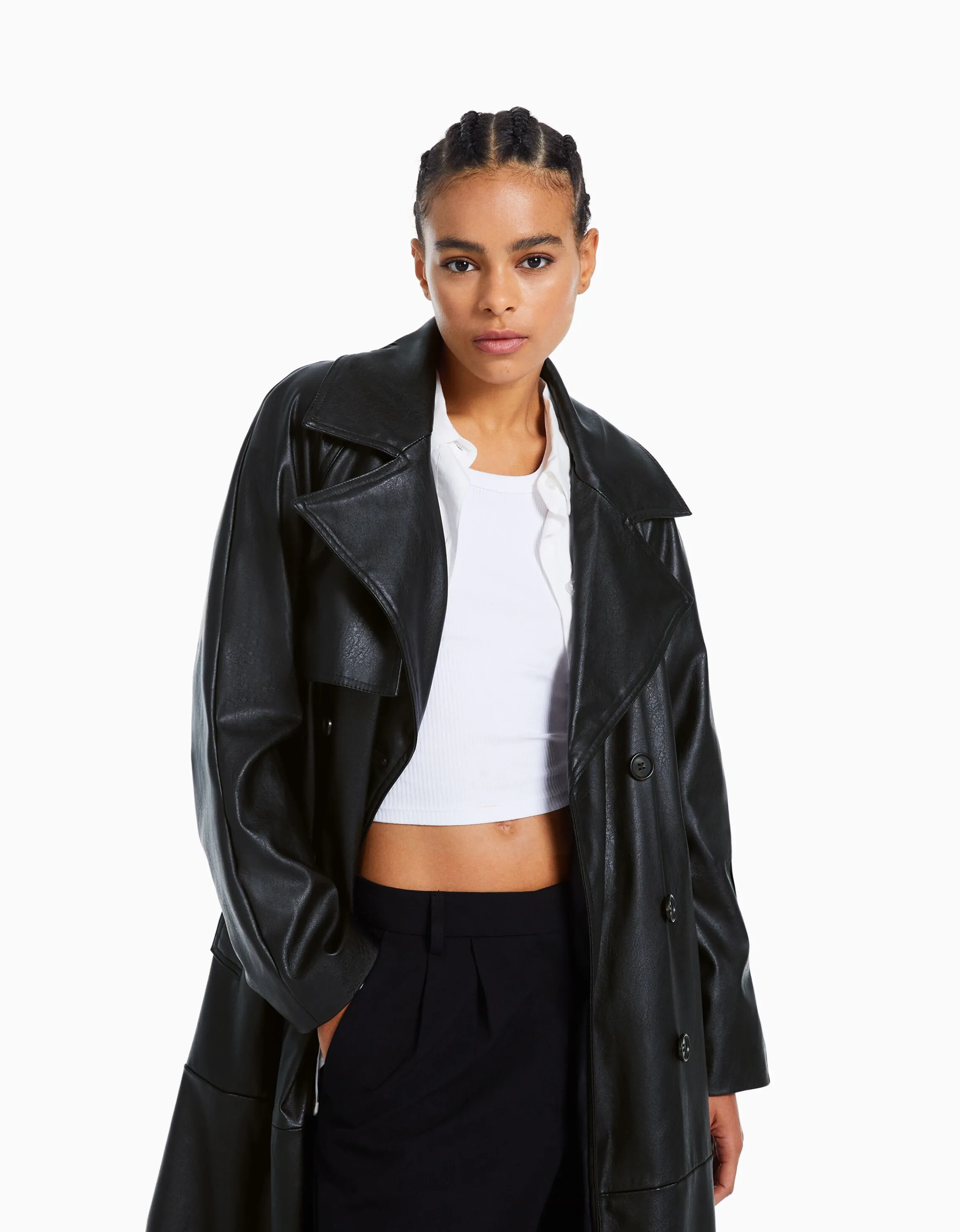 BERSHKA Abrigo trench efecto piel Negro Fashion