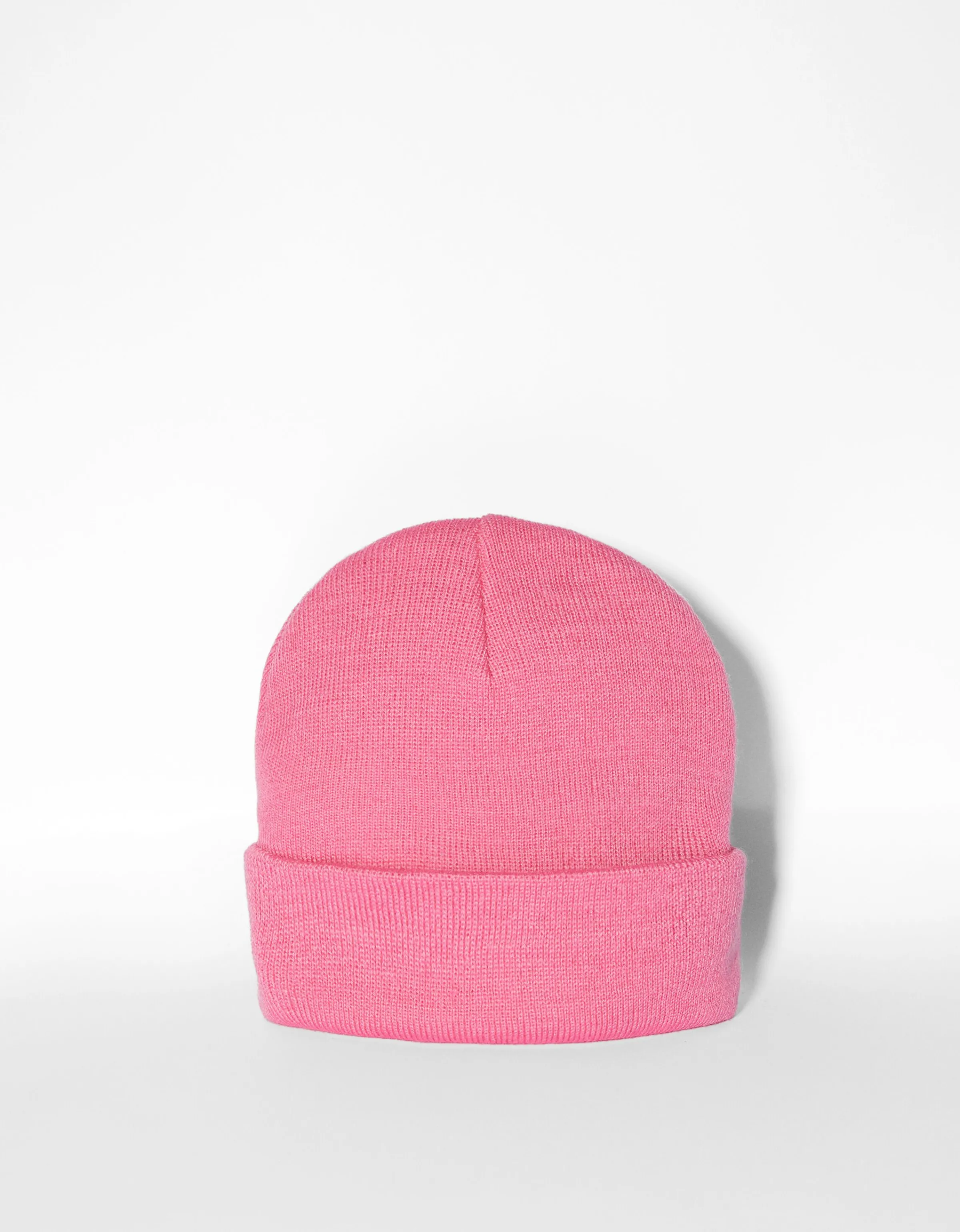 BERSHKA Beanie básico Rosa Shop