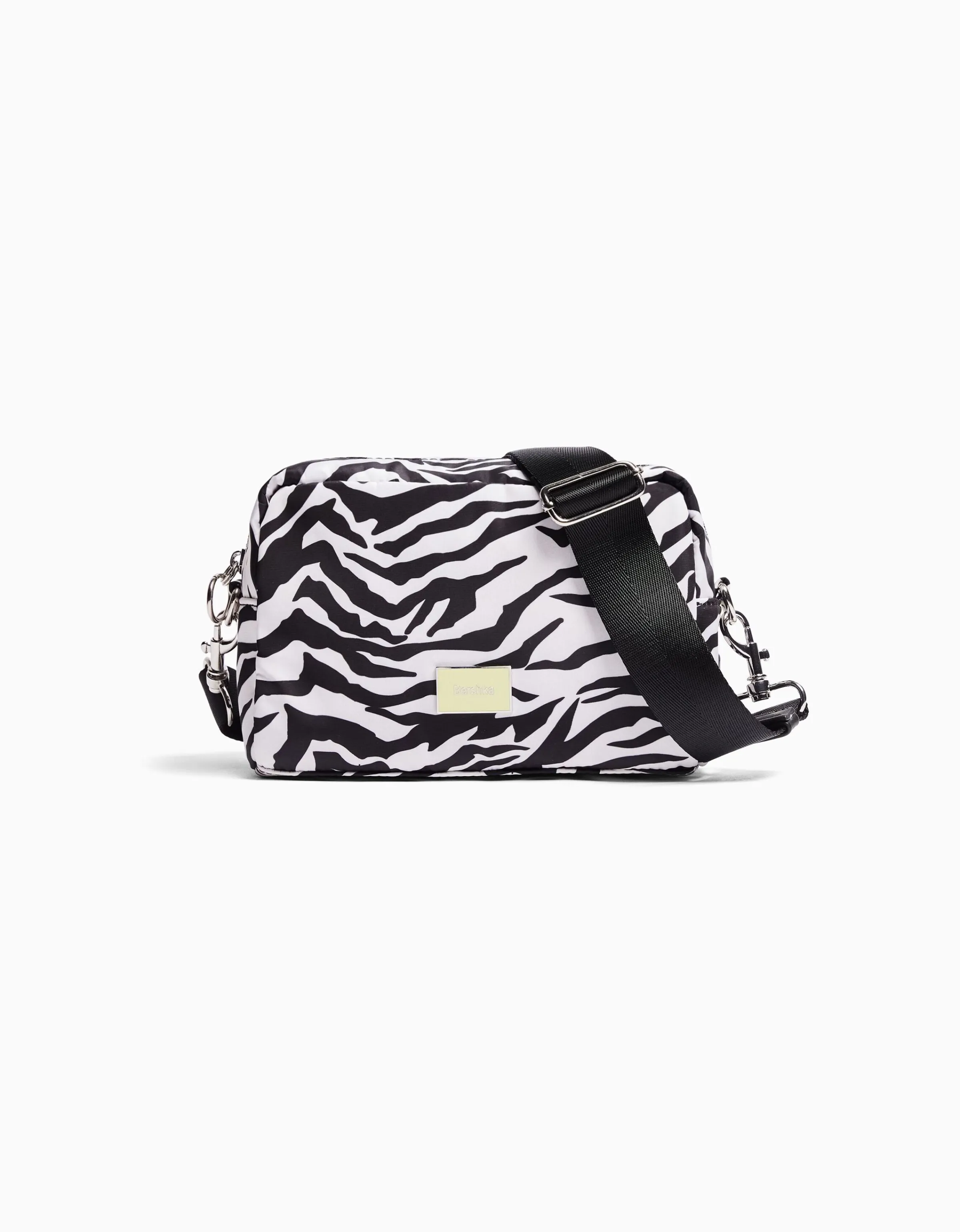 BERSHKA Bolso bandolera print cebra Negro Best