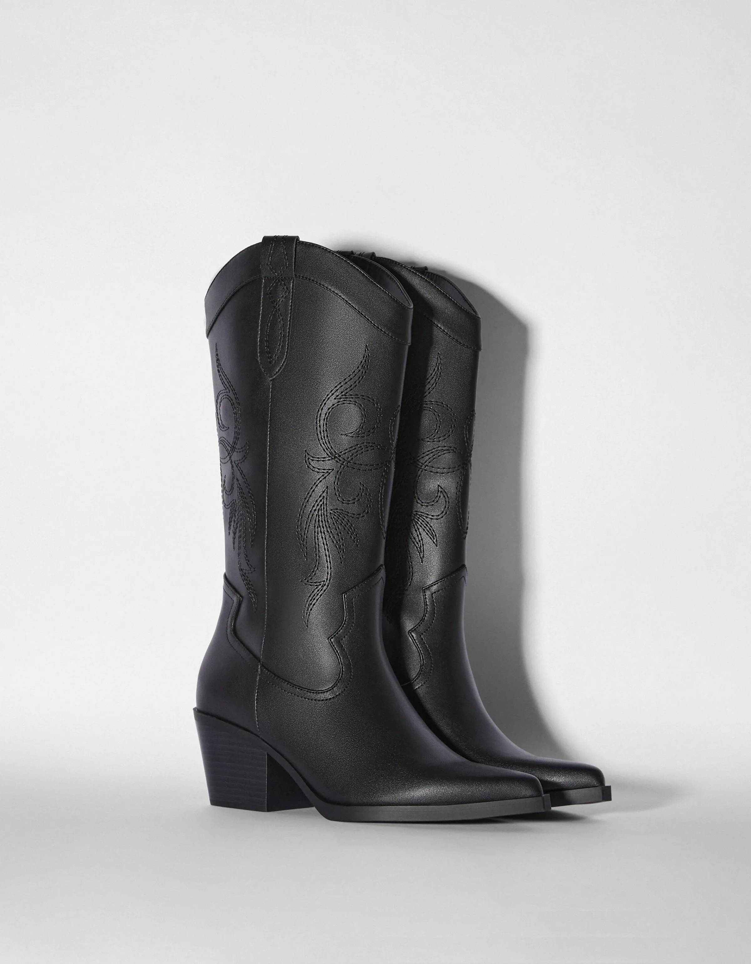 BERSHKA Botas cowboy tacón Negro Flash Sale