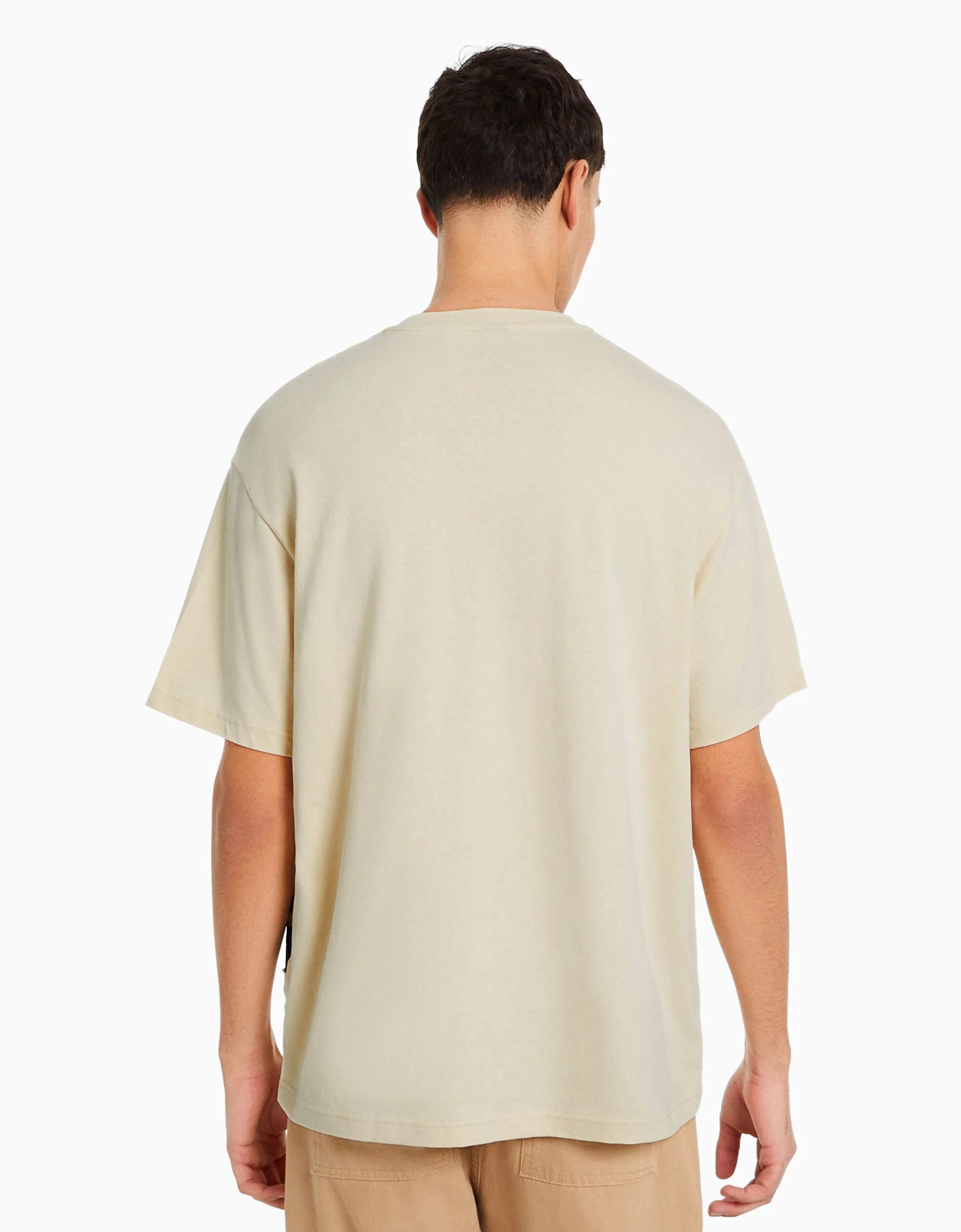 BERSHKA Camiseta manga corta boxy fit print Camel Shop