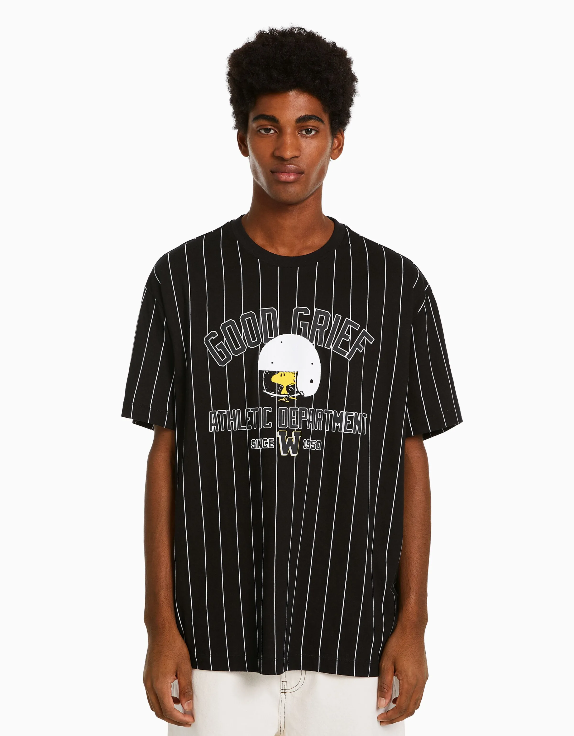 BERSHKA Camiseta manga corta boxy fit Snoopy Negro Shop