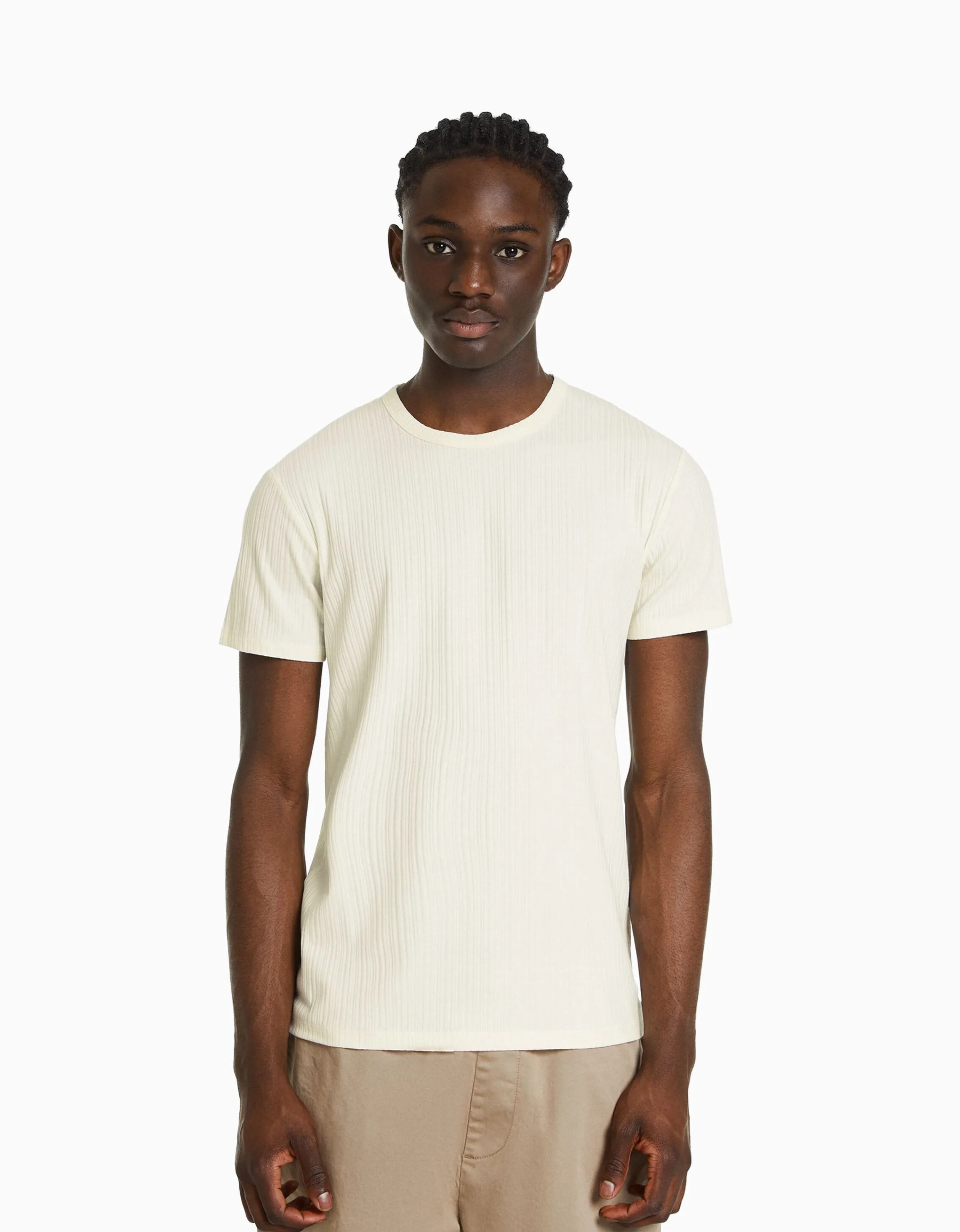 BERSHKA Camiseta manga corta muscle fit canalé Blanco roto Cheap