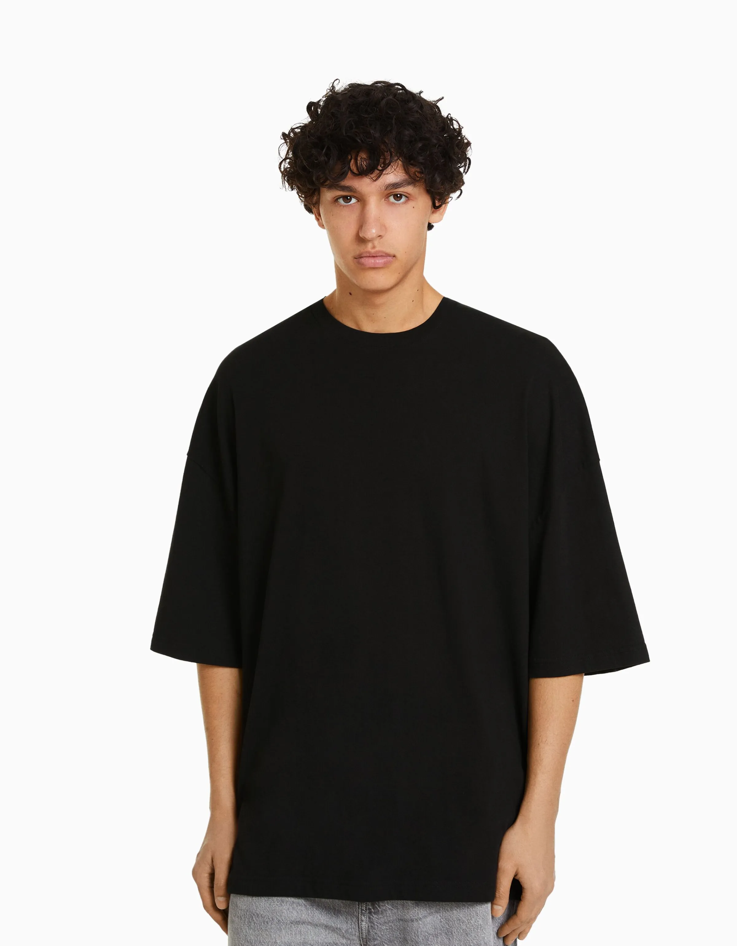 BERSHKA Camiseta manga corta oversize Negro Hot