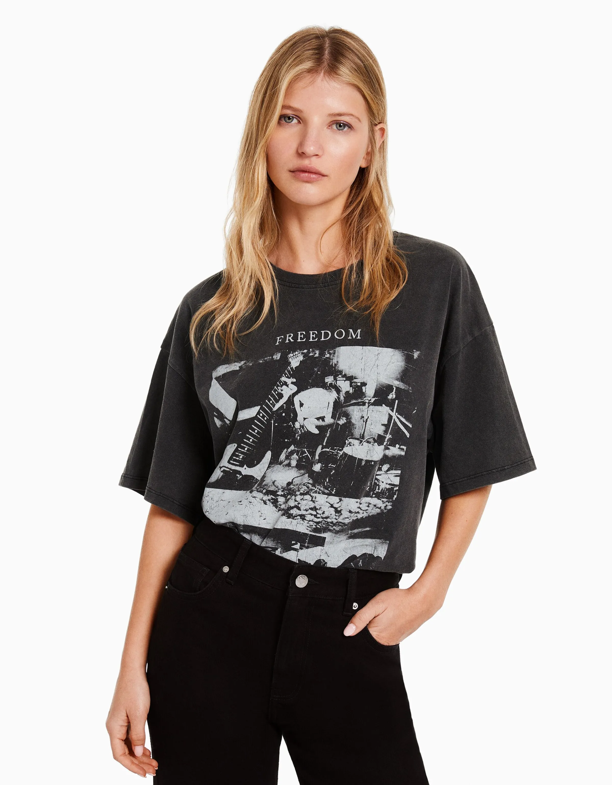 BERSHKA Camiseta manga corta print Negro Cheap