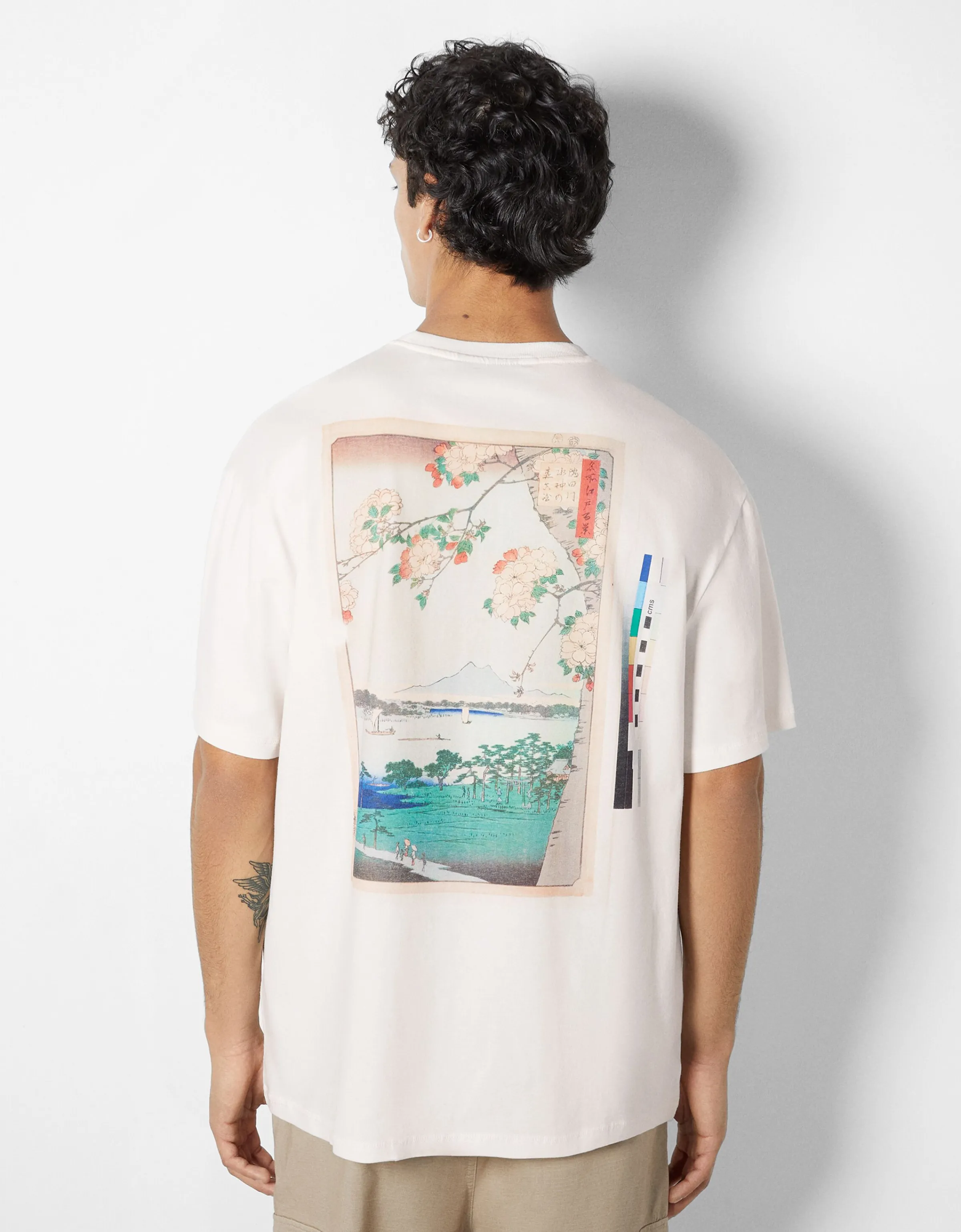 BERSHKA Camiseta manga corta print Art Series Blanco Cheap