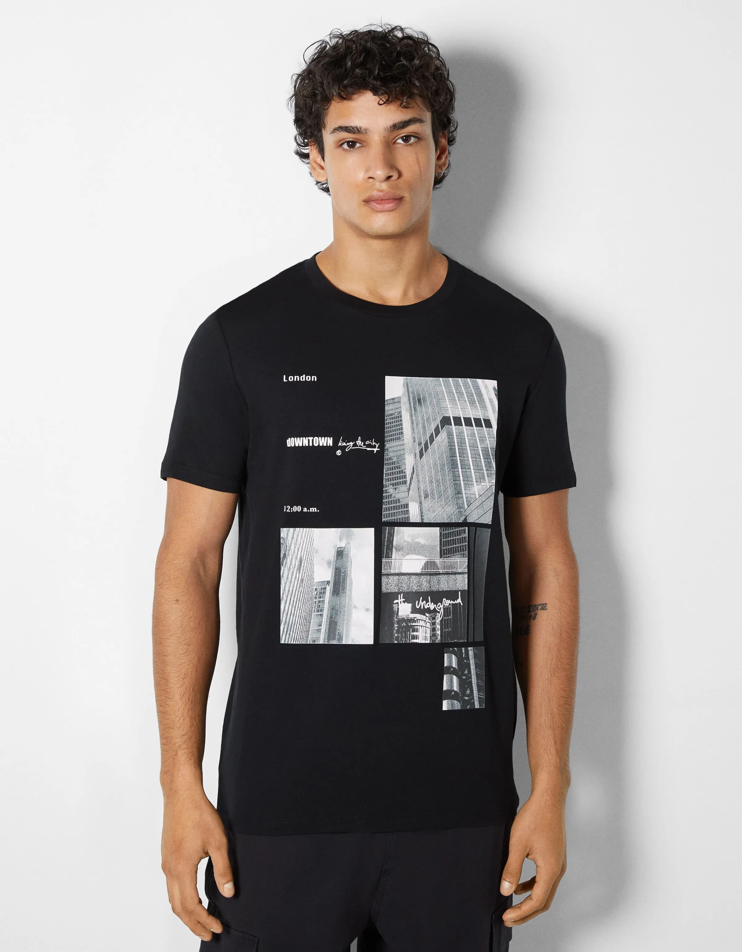 BERSHKA Camiseta manga corta print fotográfico Blanco roto Discount