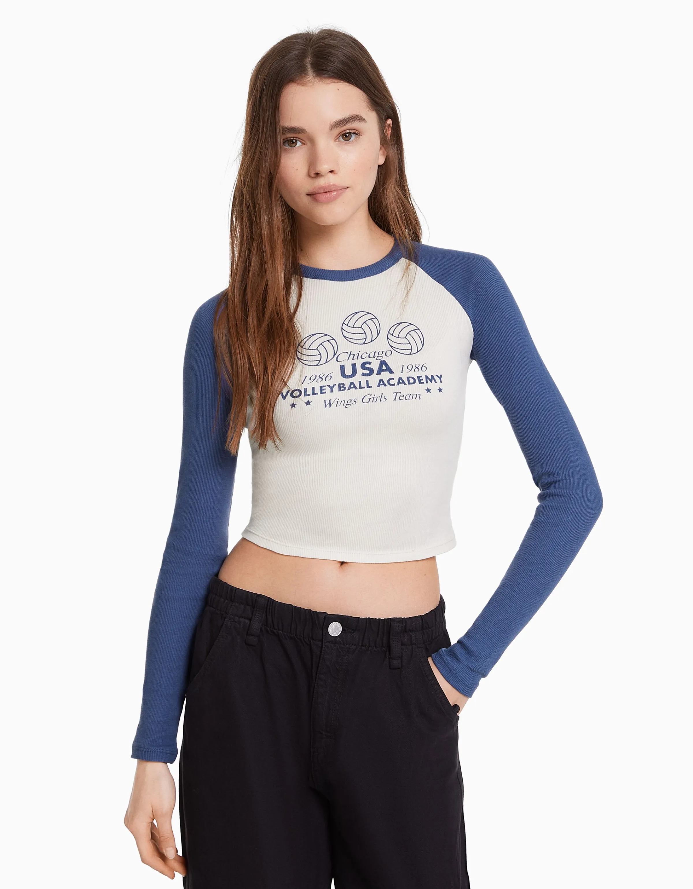 BERSHKA Camiseta manga larga ranglan Blanco / Negro Flash Sale