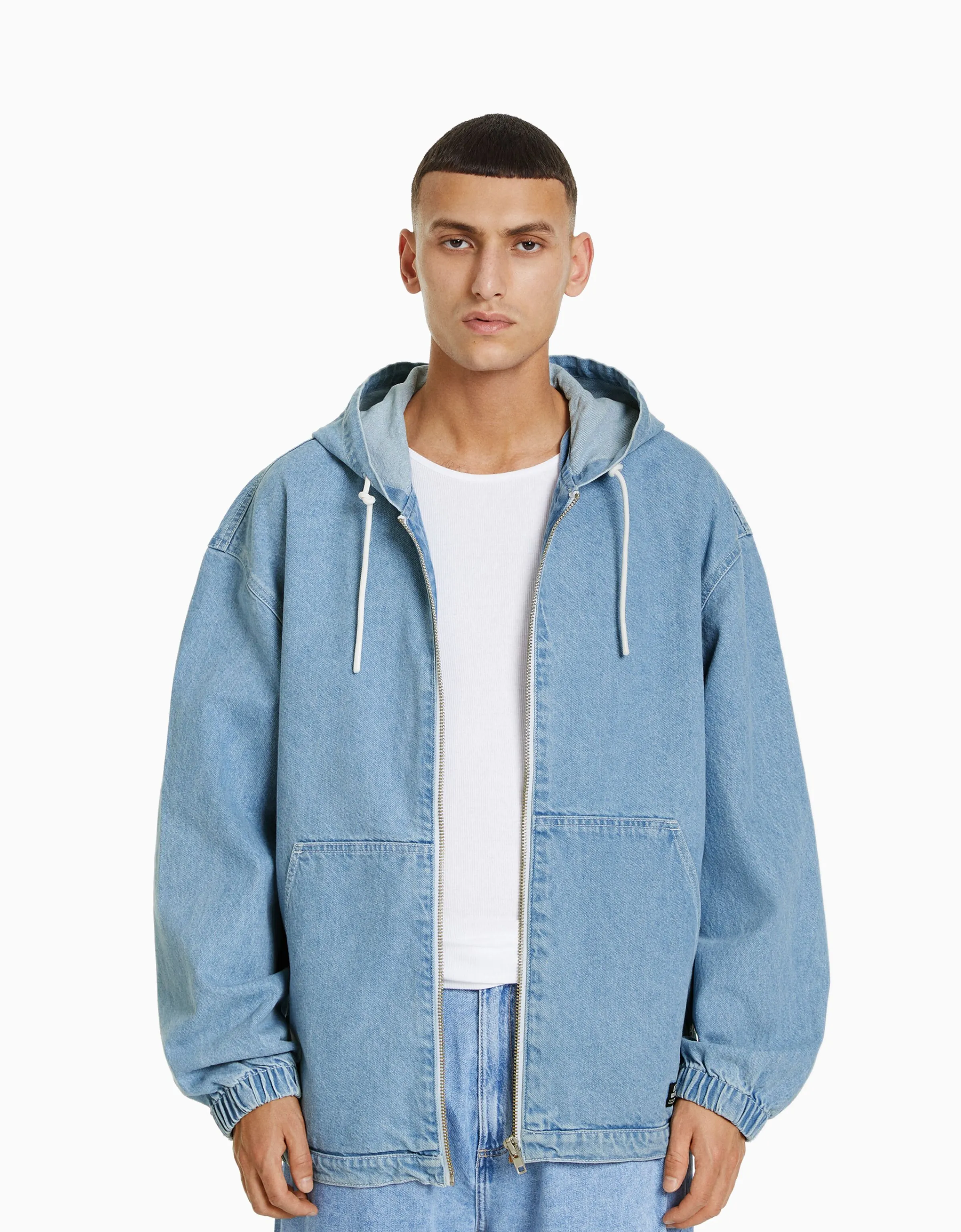 BERSHKA Cazadora capucha denim Azul claro Flash Sale