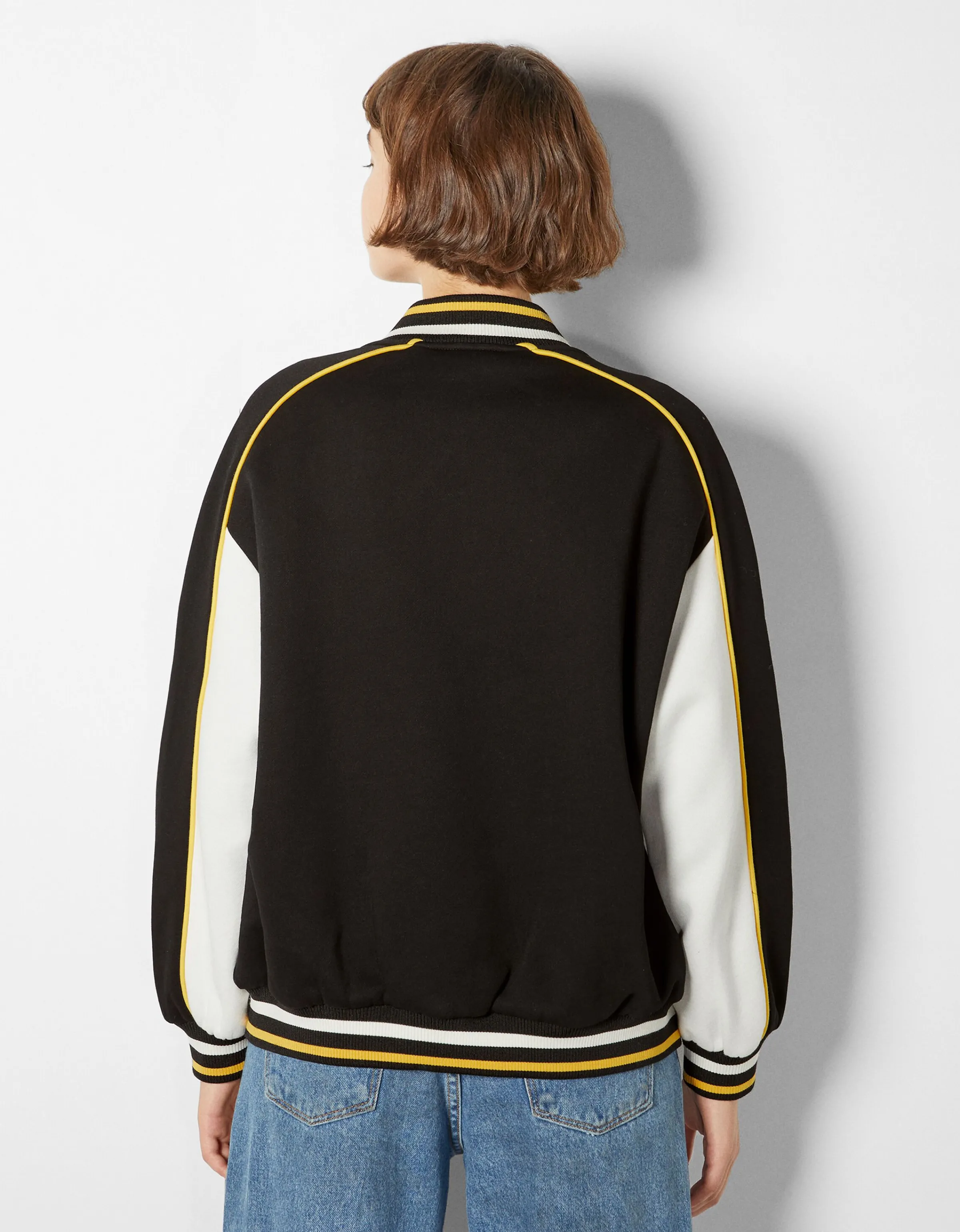 BERSHKA Cazadora varsity Negro Outlet