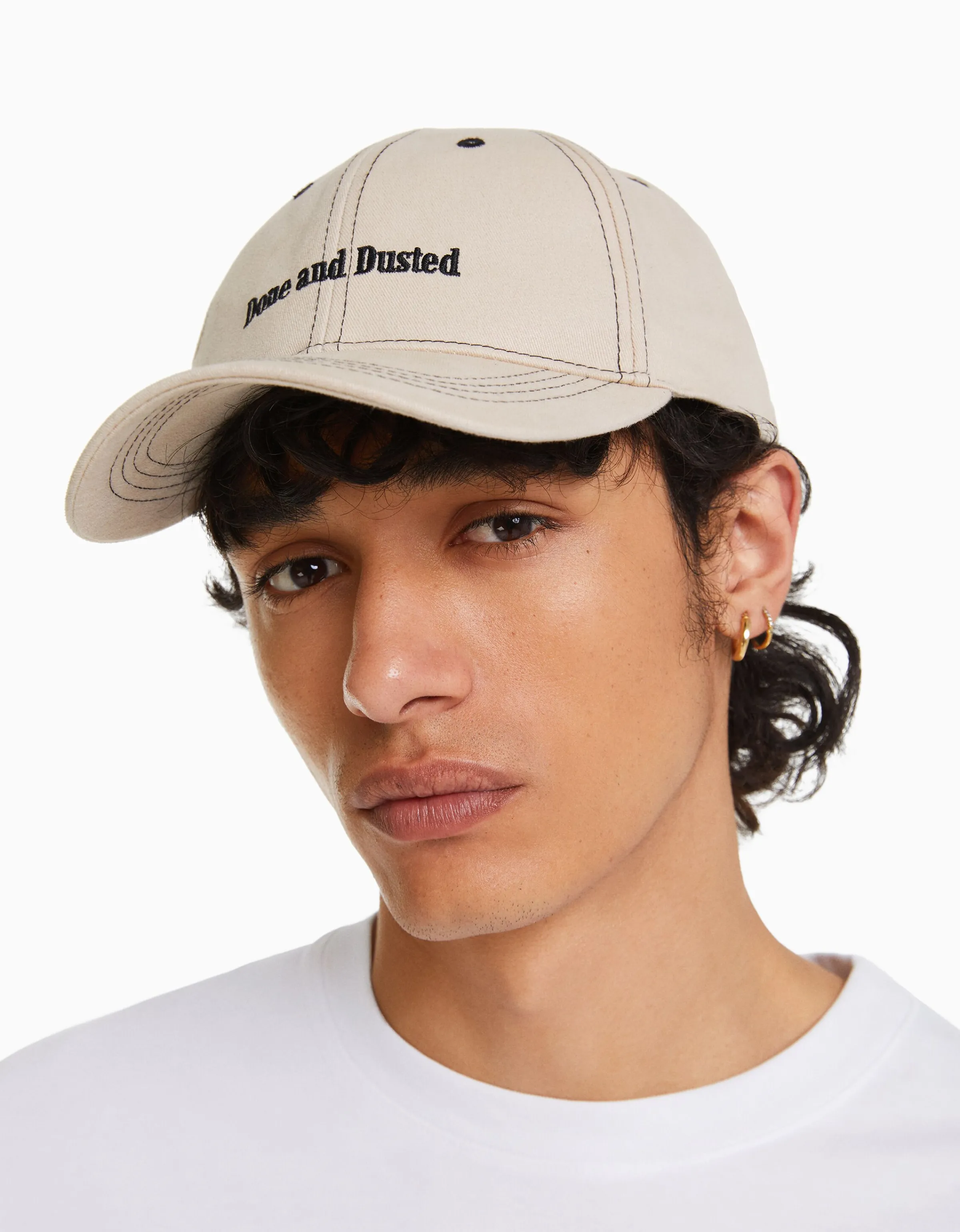 BERSHKA Gorra bordado Arena Fashion