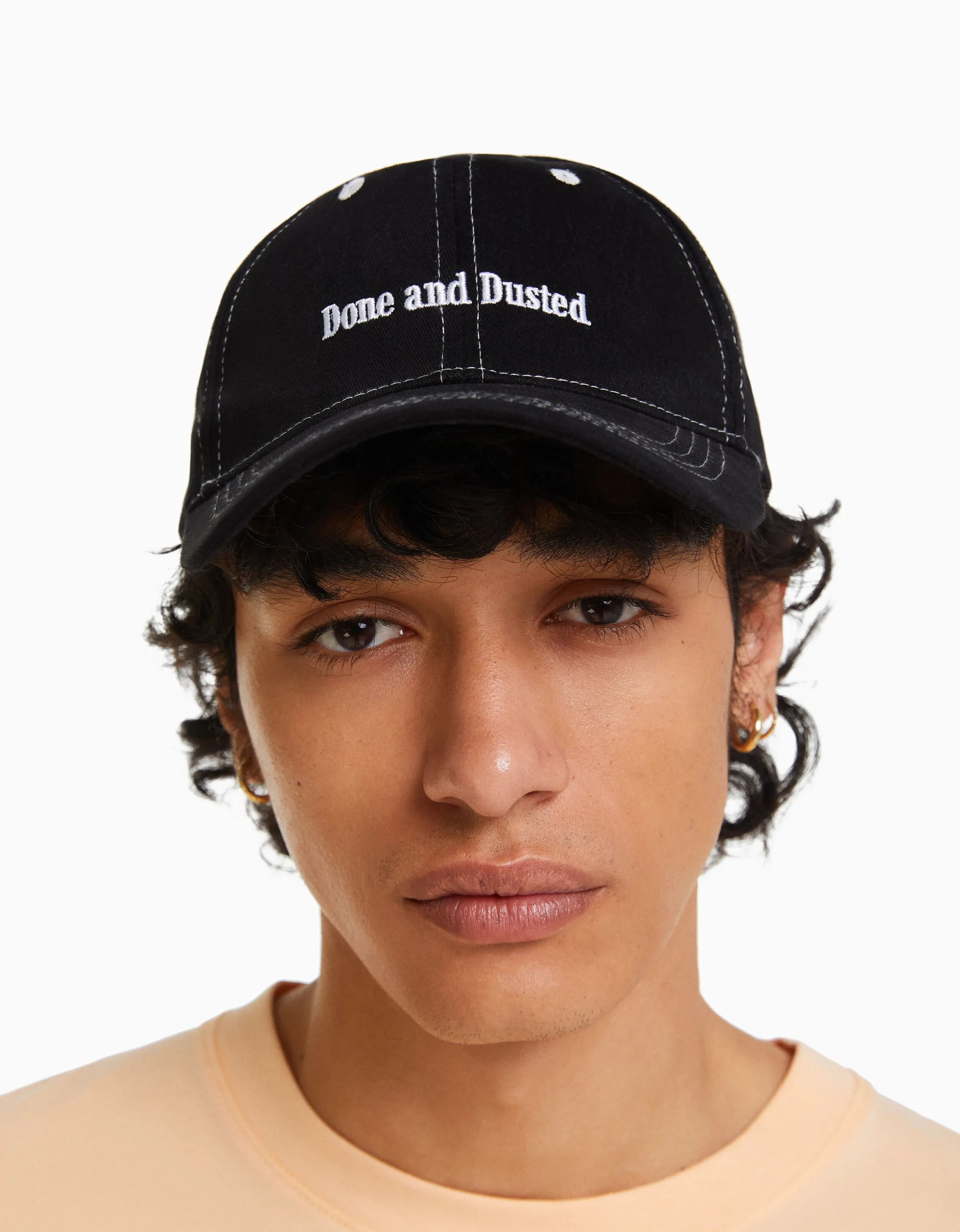 BERSHKA Gorra bordado Arena Shop