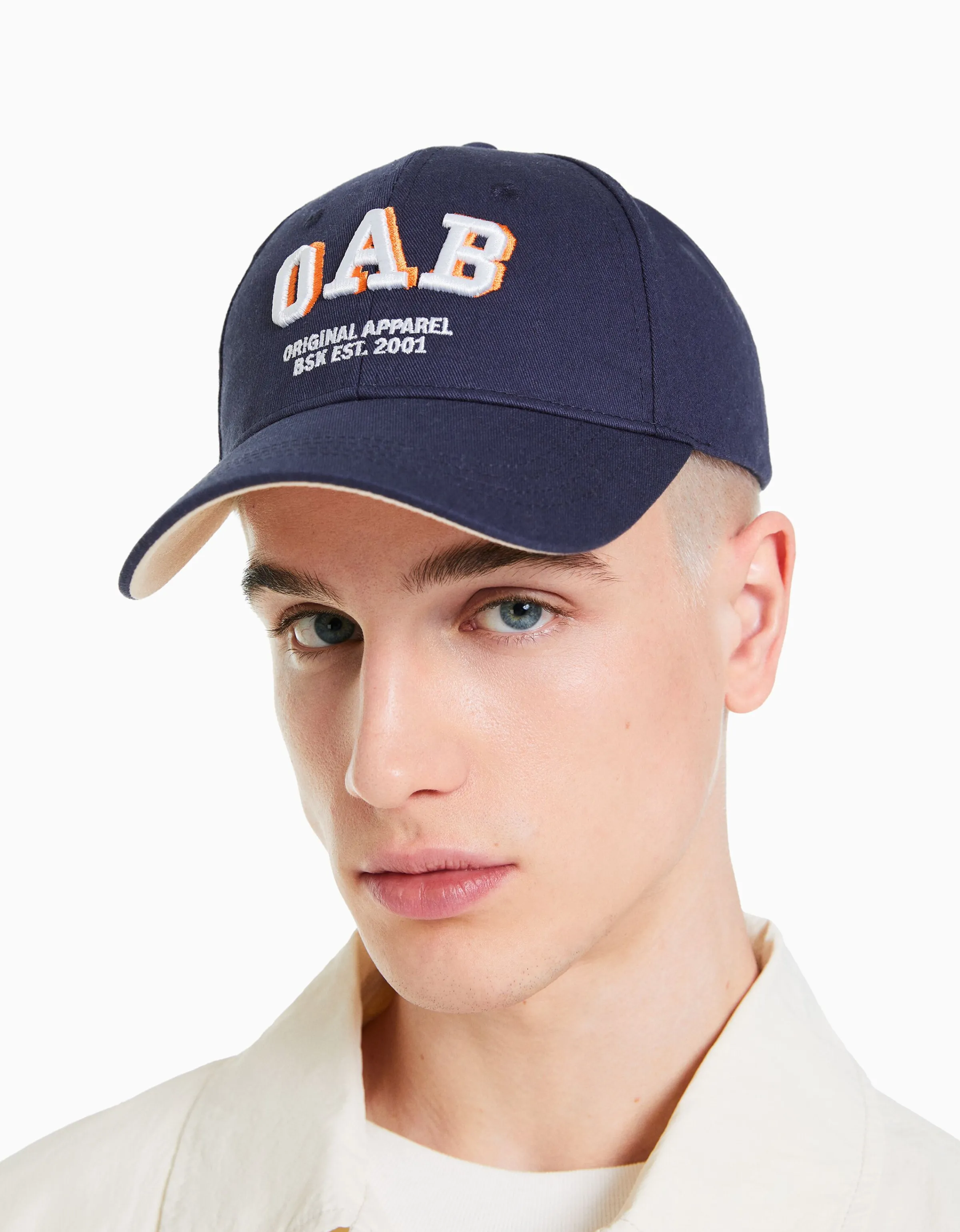 BERSHKA Gorra varsity Marino Fashion