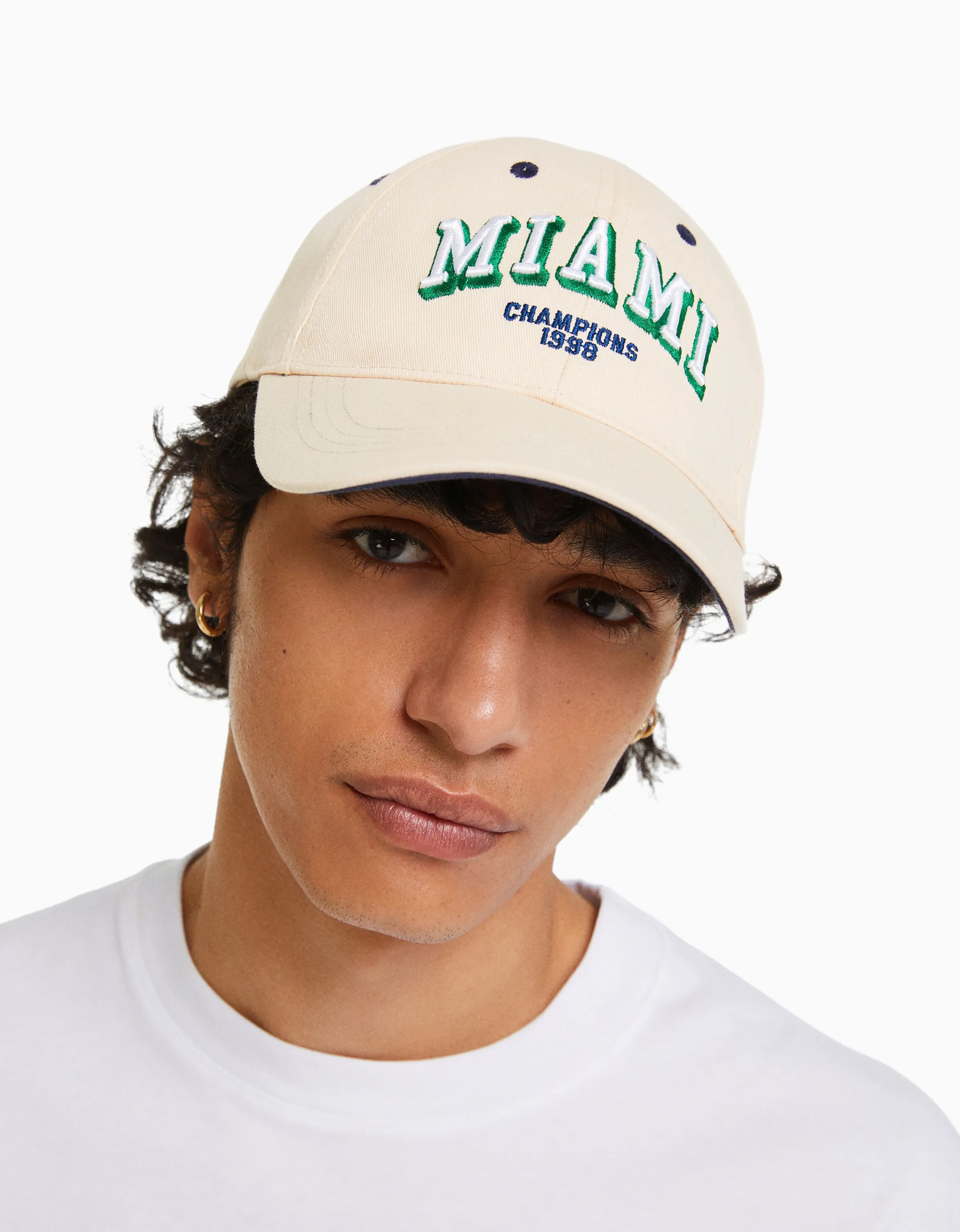 BERSHKA Gorra varsity Marino Shop