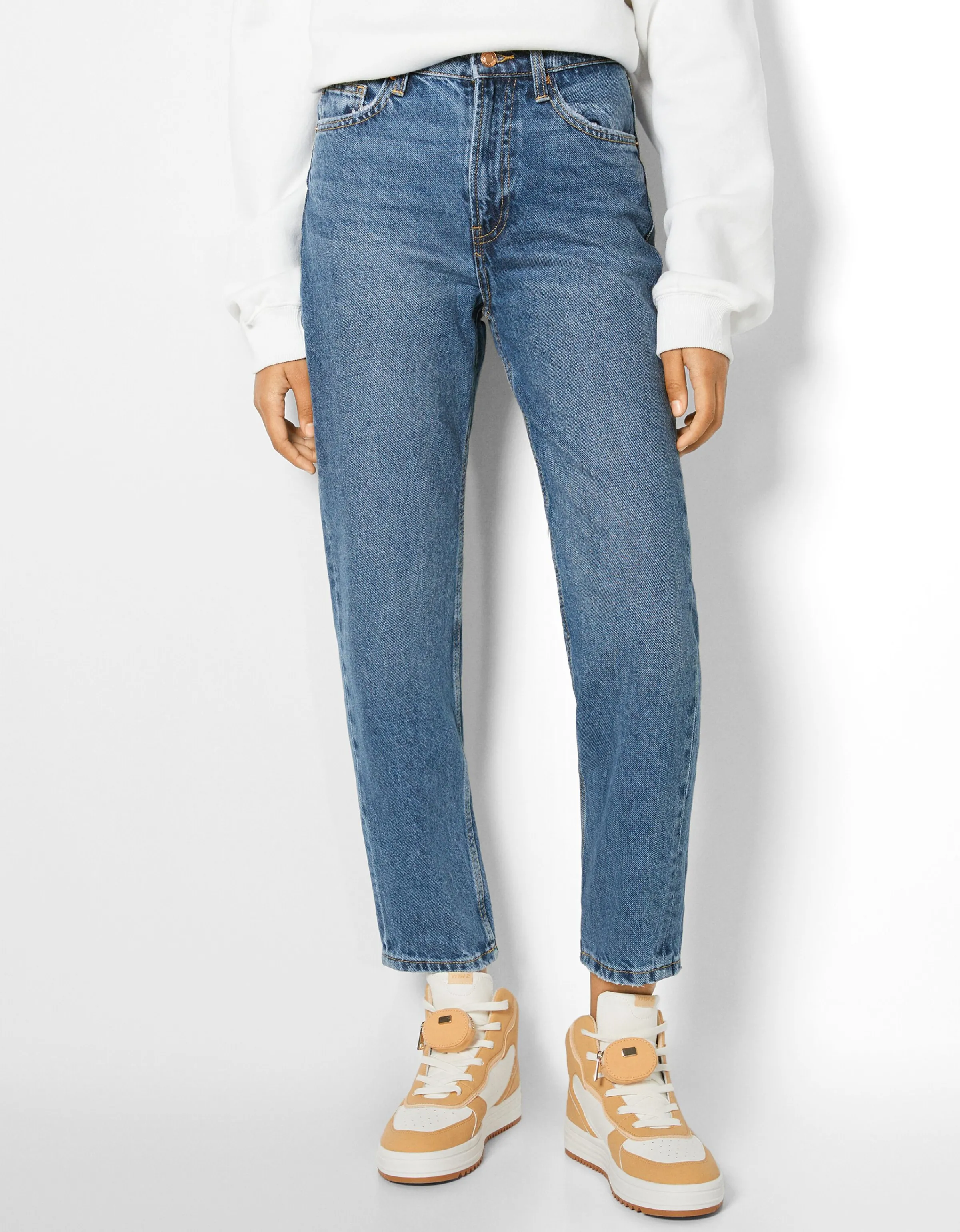 BERSHKA Jeans mom Azul Sale