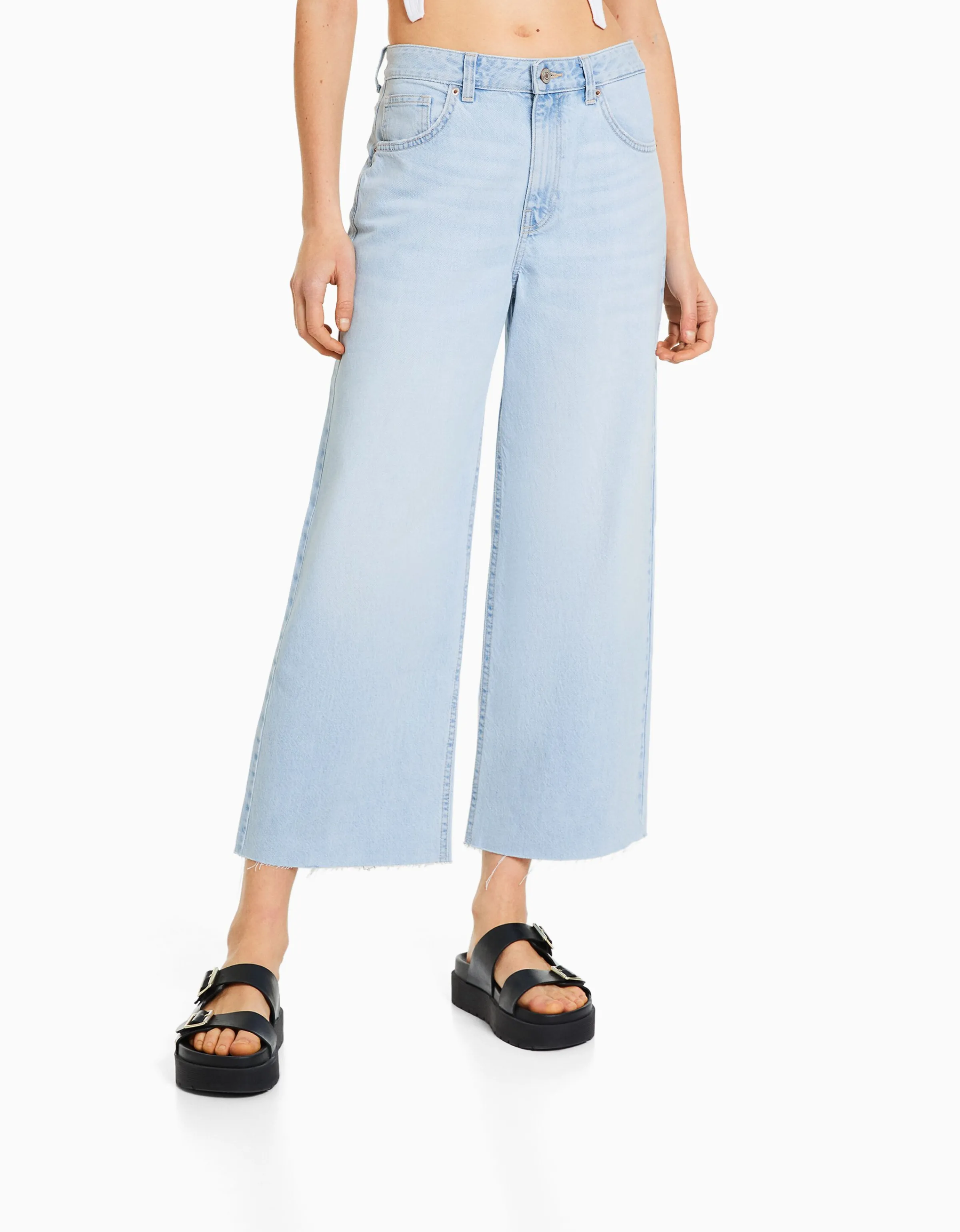 BERSHKA Jeans wide leg cropped Azul claro New