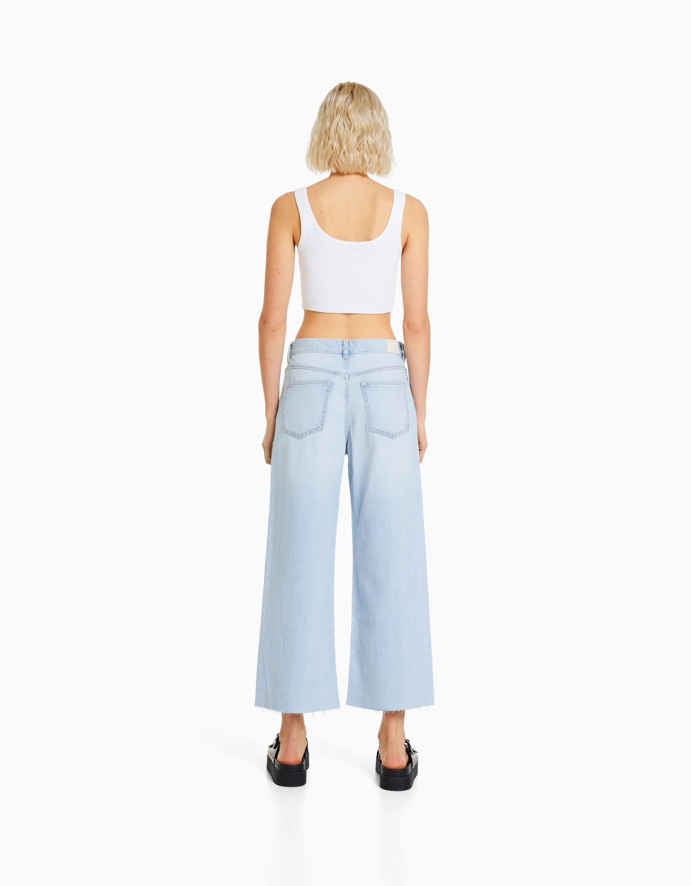 BERSHKA Jeans wide leg cropped Azul claro New