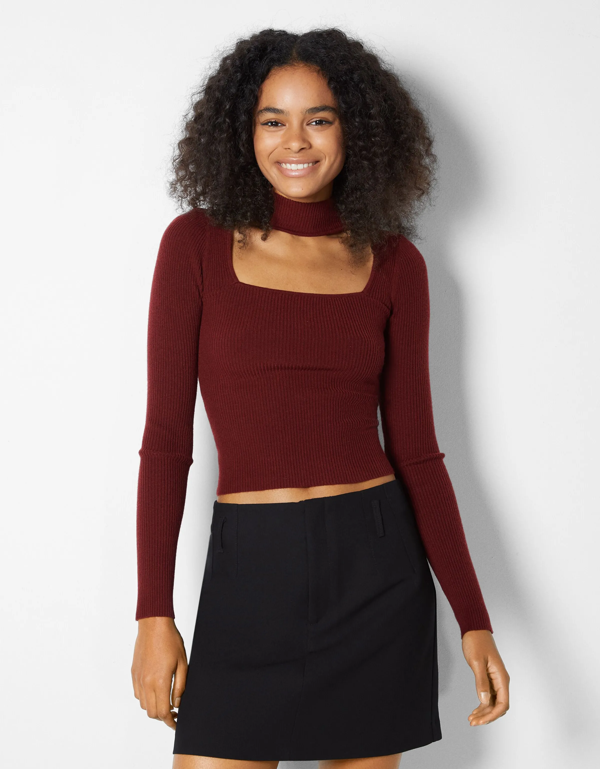 BERSHKA Jersey cuello choker Granate Clearance