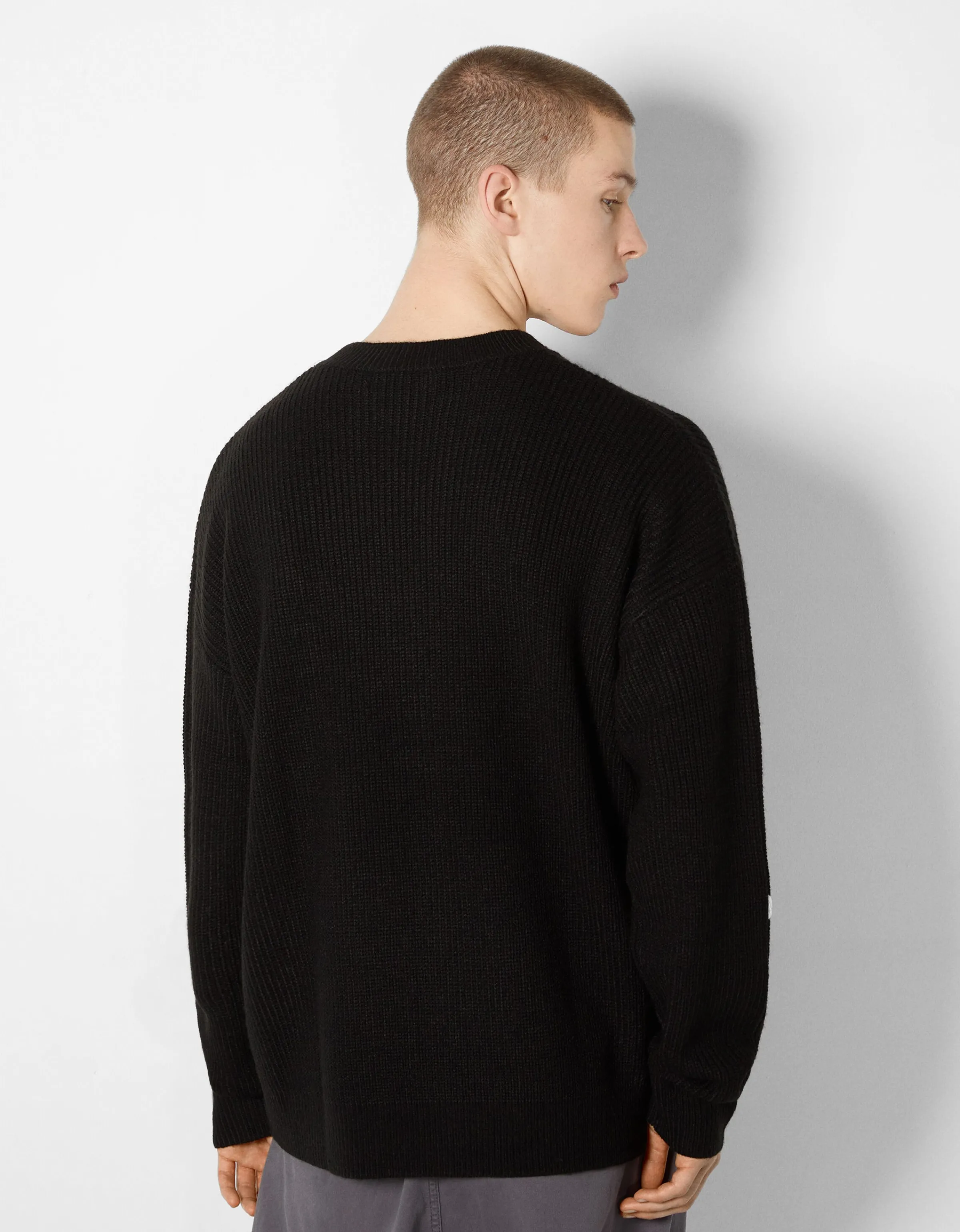 BERSHKA Jersey gótico Negro Online