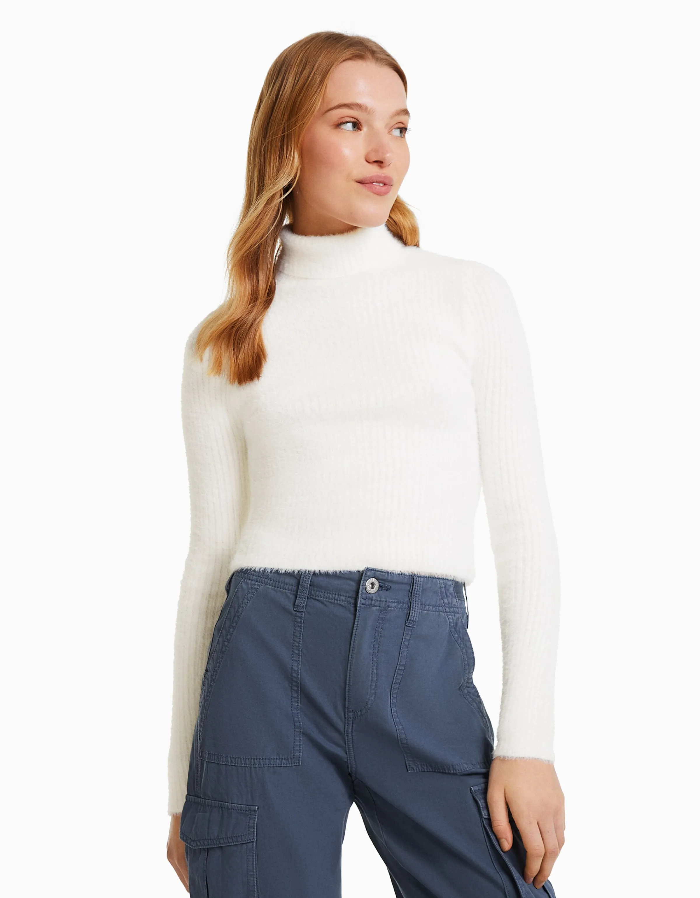 BERSHKA Jersey pelo cuello vuelto Blanco Flash Sale