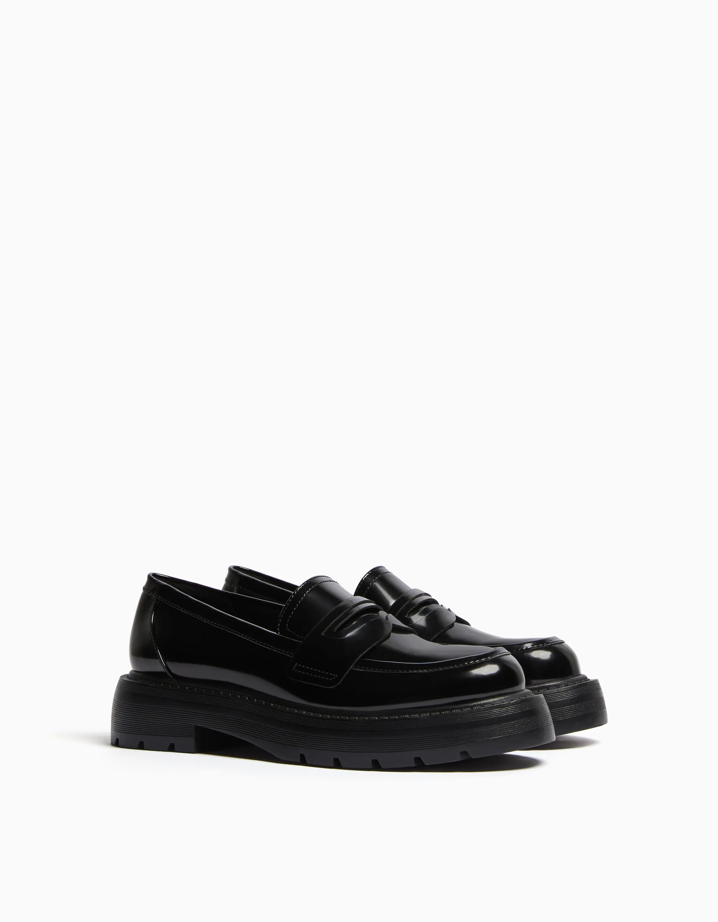 BERSHKA Mocasín antifaz suela track Negro Fashion