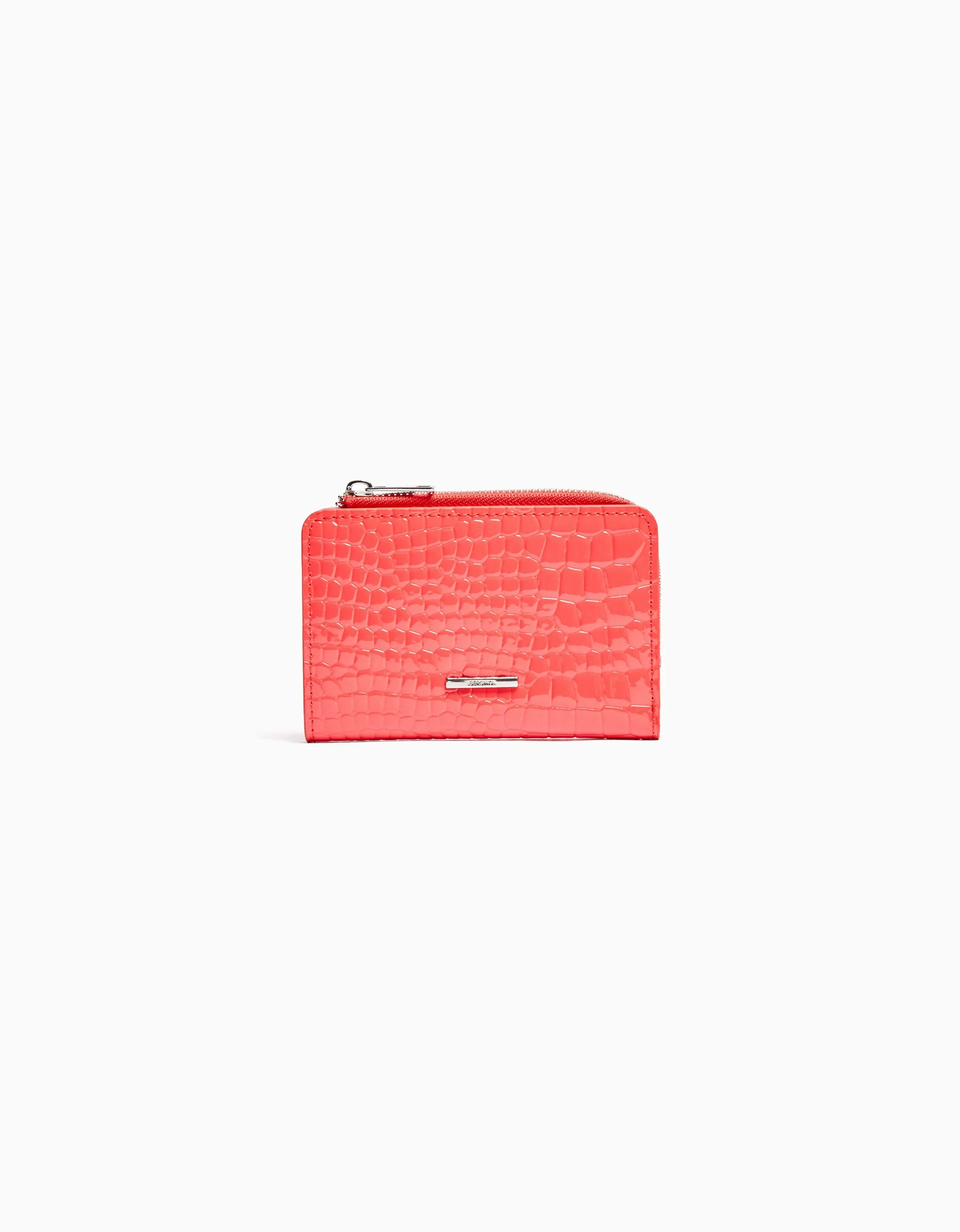 BERSHKA Monedero efecto charol grabado estampado animal Rojo Outlet