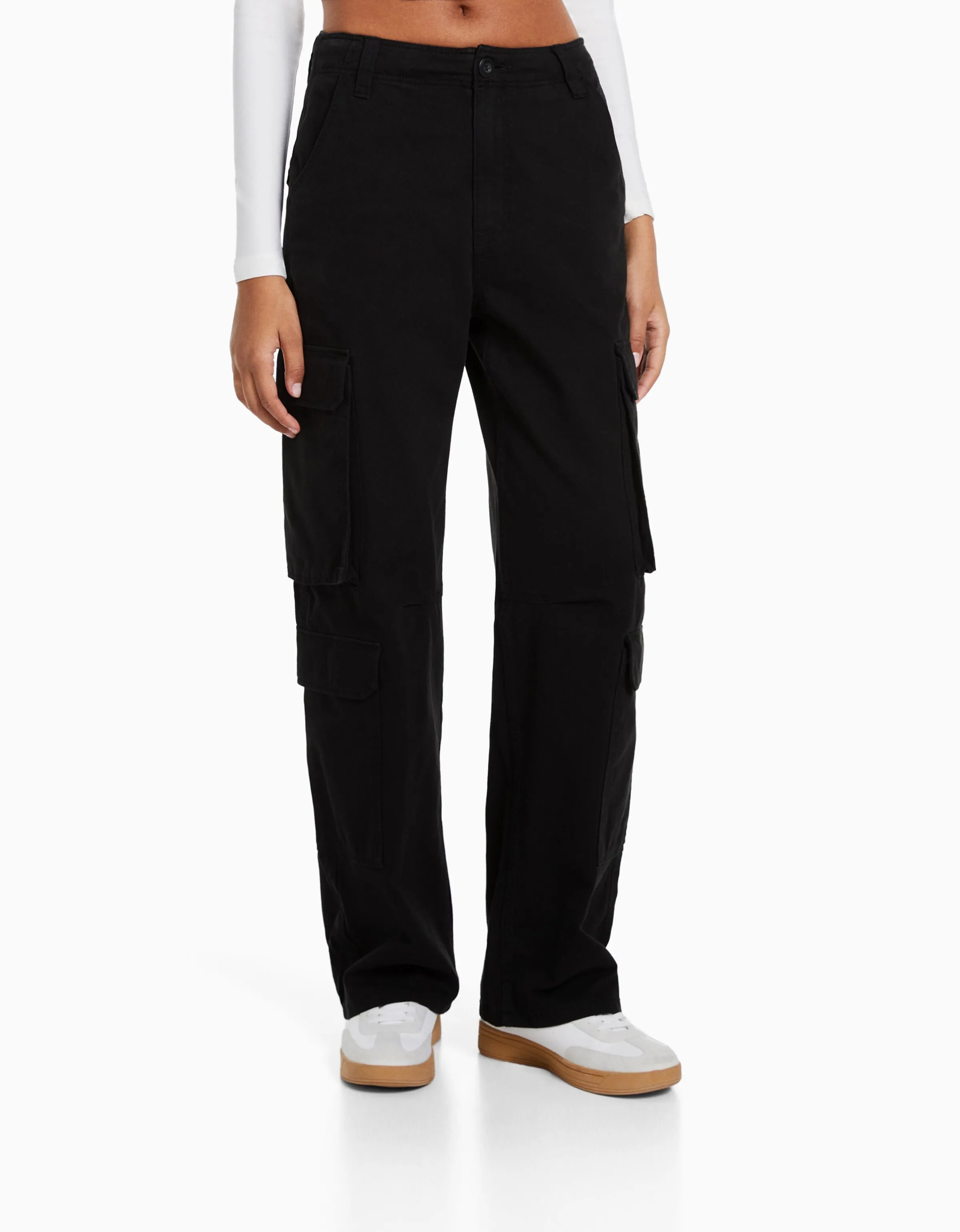 BERSHKA Pantalón cargo sarga multipocket ajustable Negro Clearance