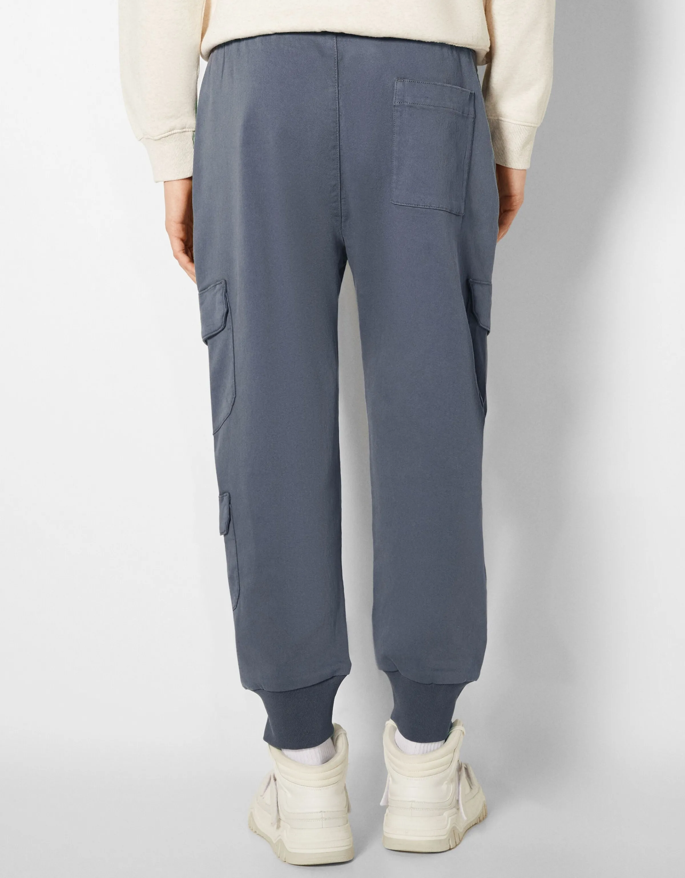 BERSHKA Pantalón jogger cargo slim Blanco roto Store