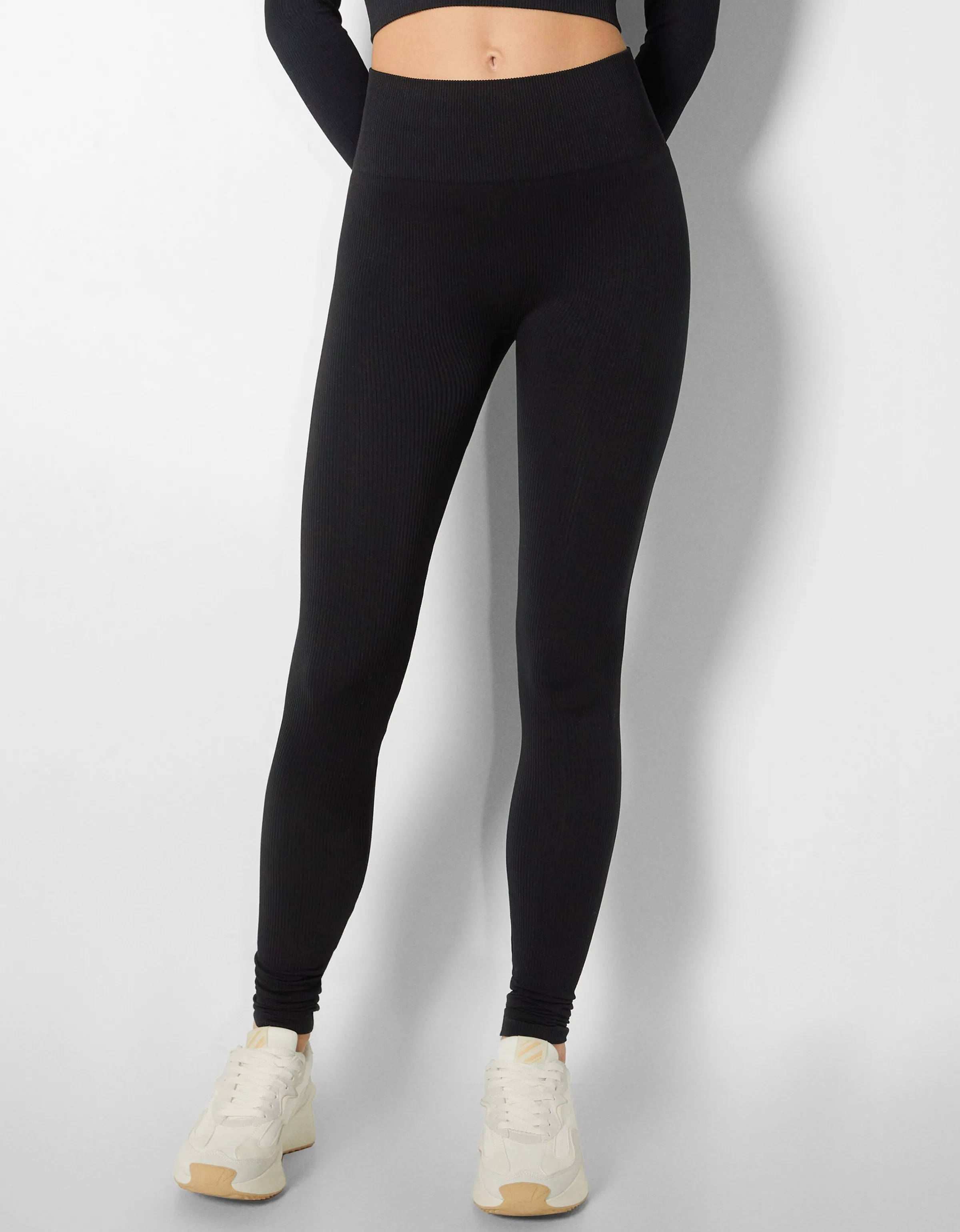 BERSHKA Pantalón legging seamless Negro Sale