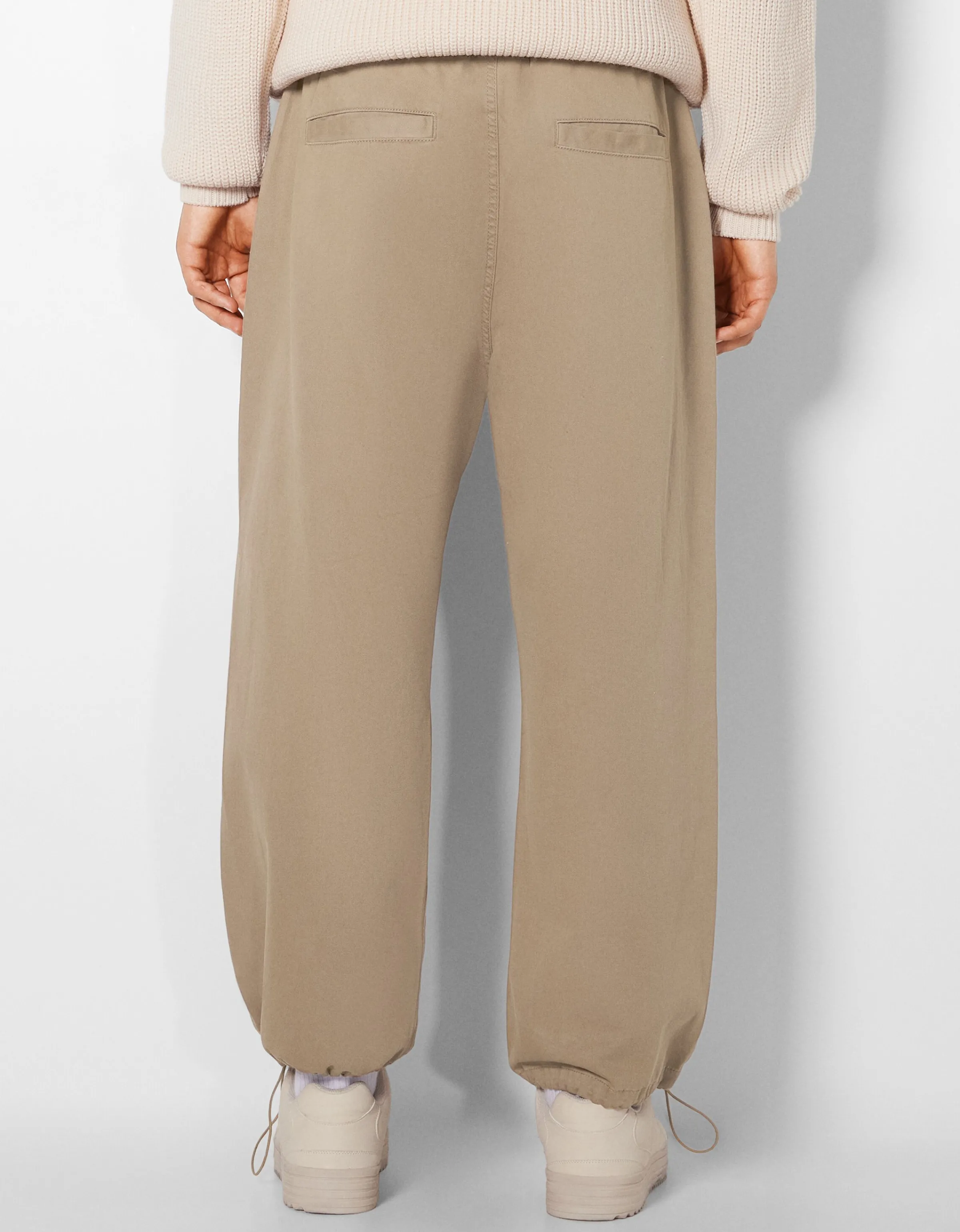 BERSHKA Pantalón parachute algodón Camel Cheap