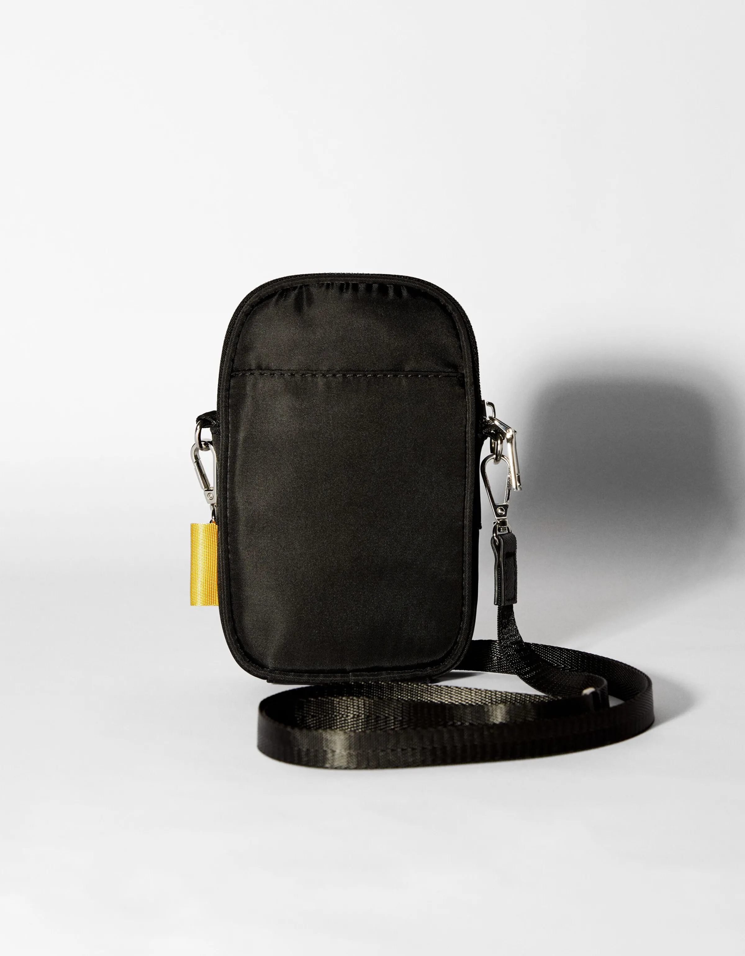 BERSHKA Porta teléfono crossbody Negro Discount