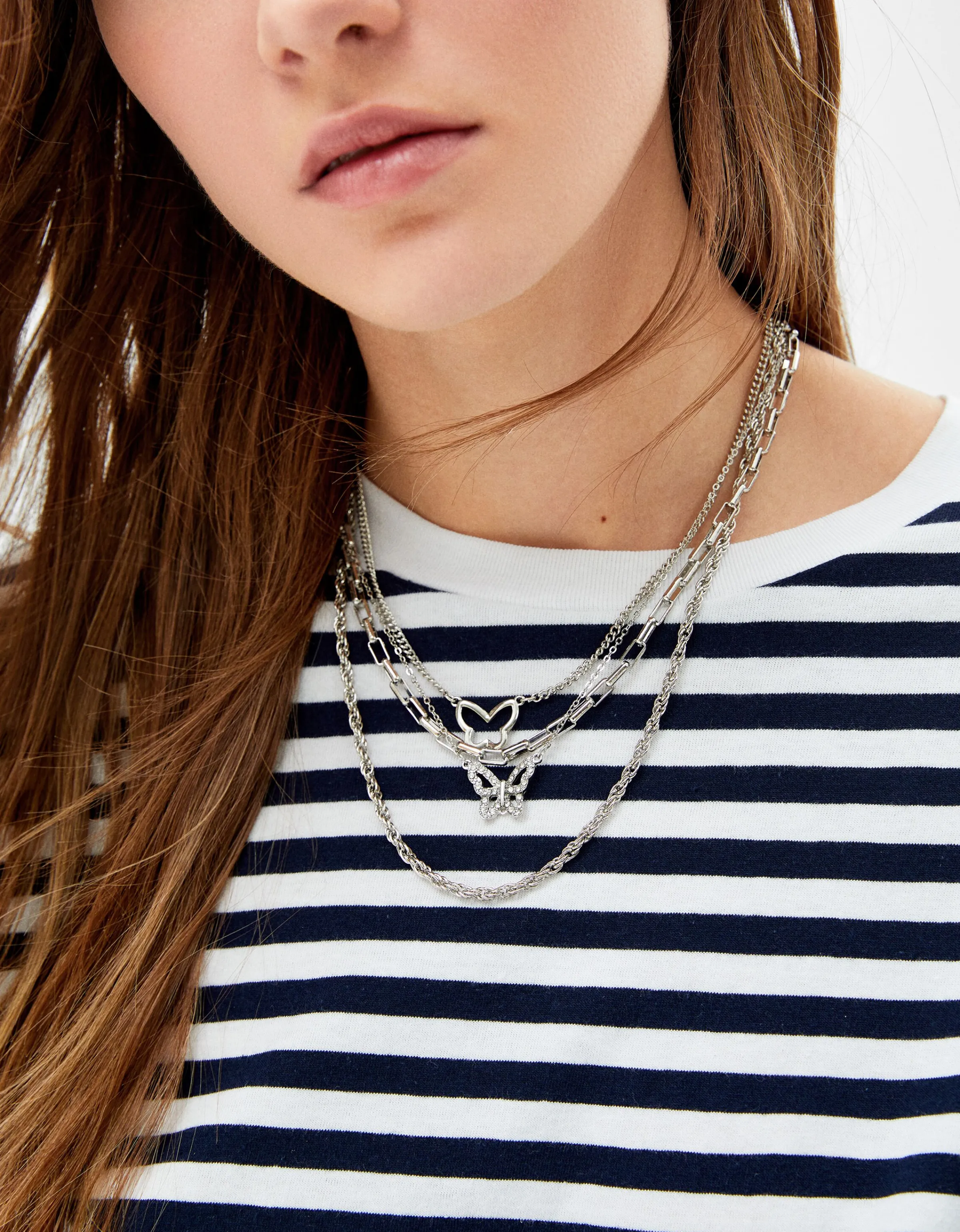 BERSHKA Set 4 collares cadenas mariposa Plata Discount