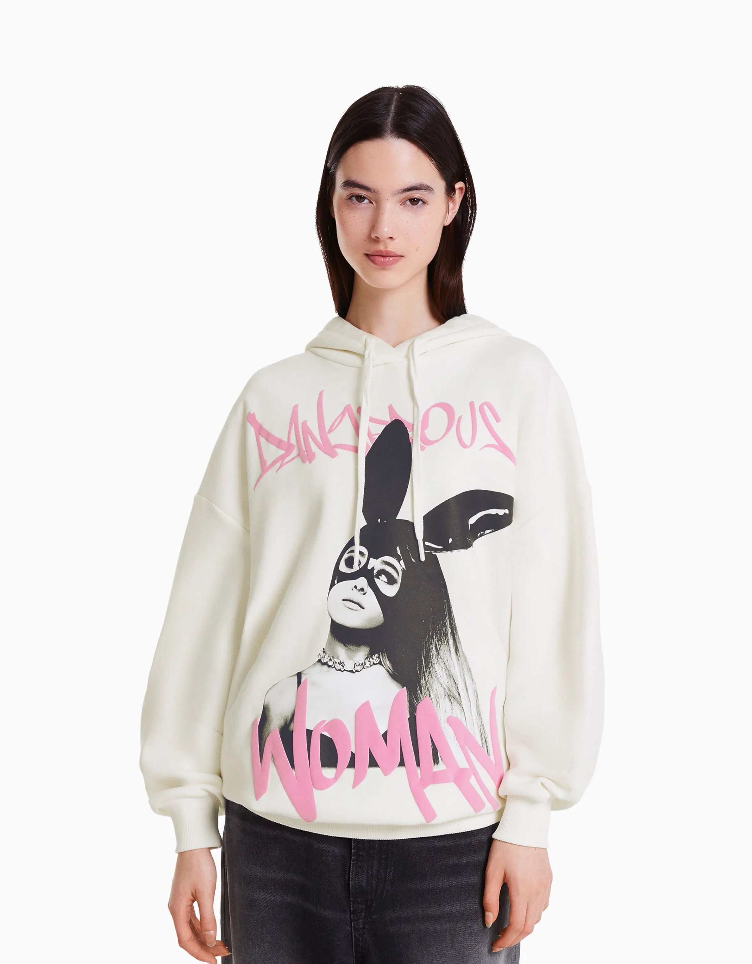 BERSHKA Sudadera capucha print Ariana Grande Blanco roto New