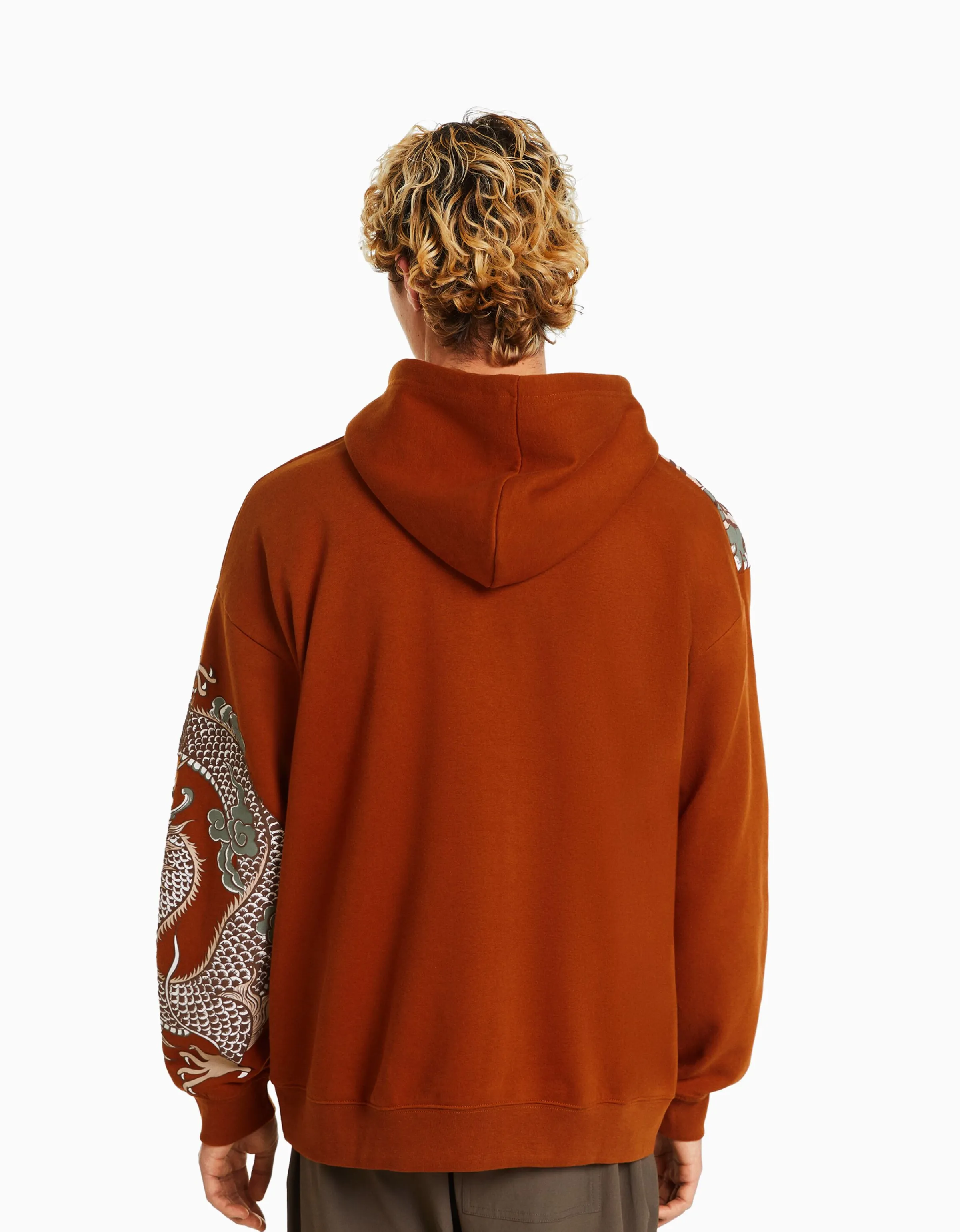 BERSHKA Sudadera capucha print tigre Camel Shop