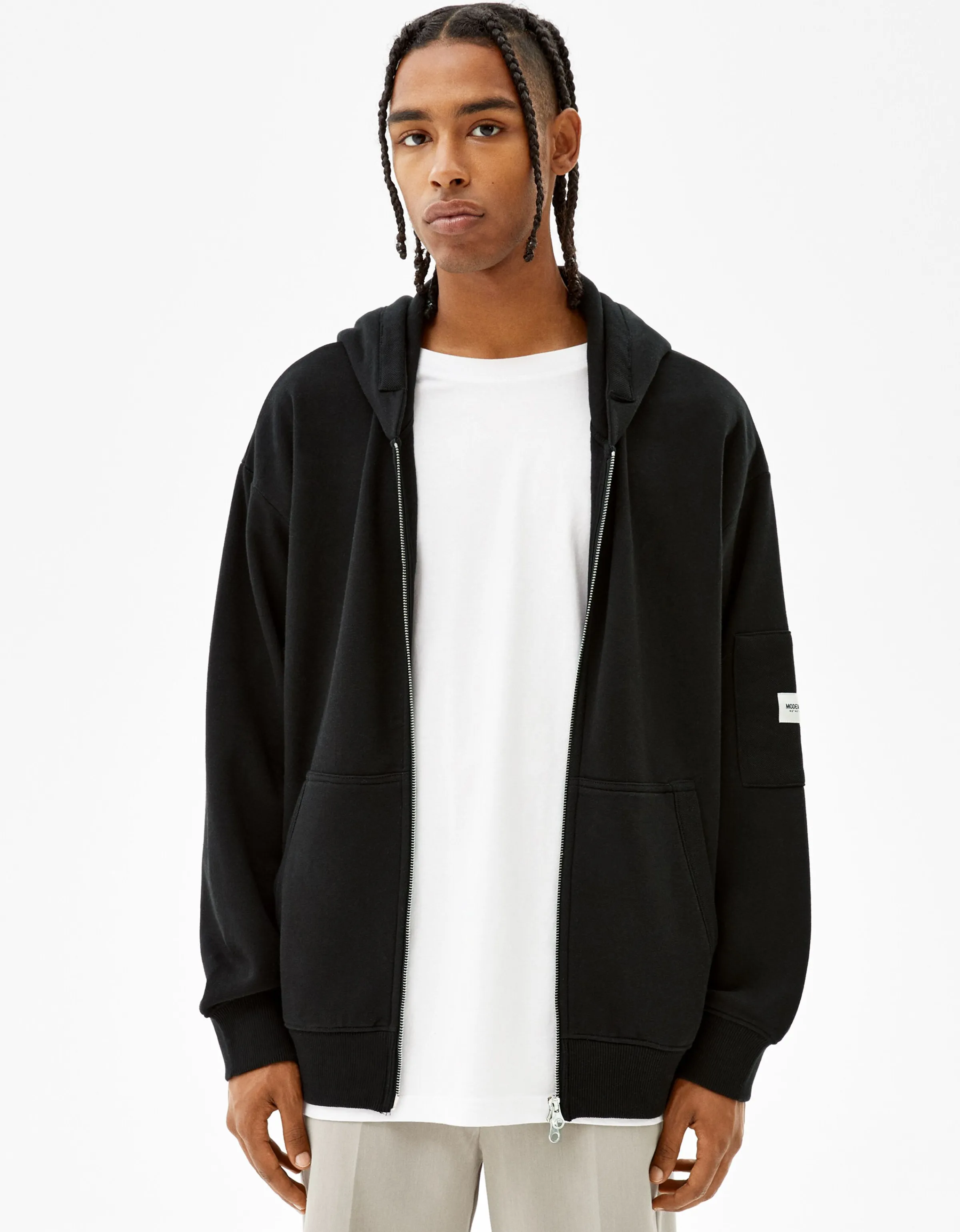 BERSHKA Sudadera cremallera capucha Negro Best