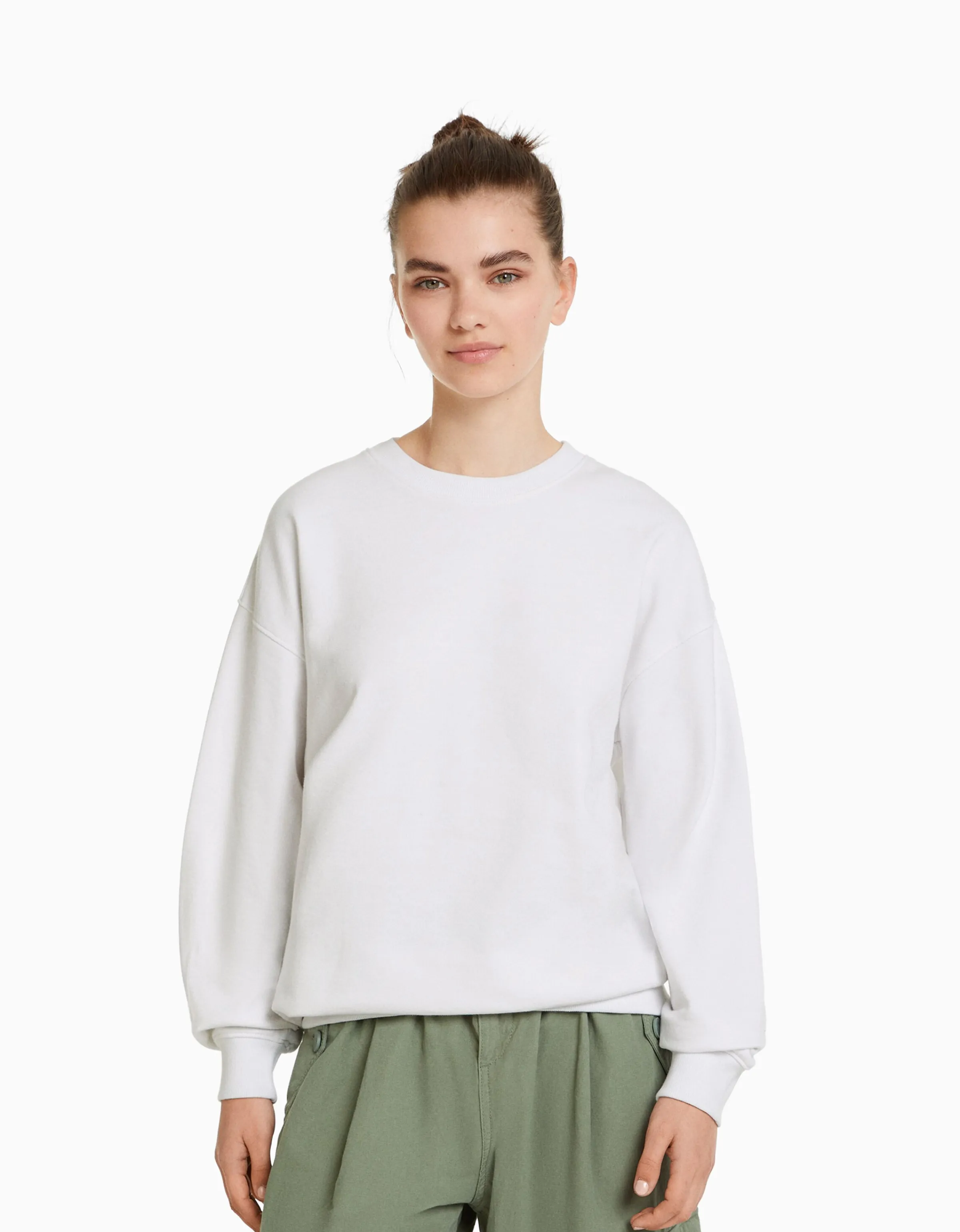 BERSHKA Sudadera cuello redondo Blanco Flash Sale