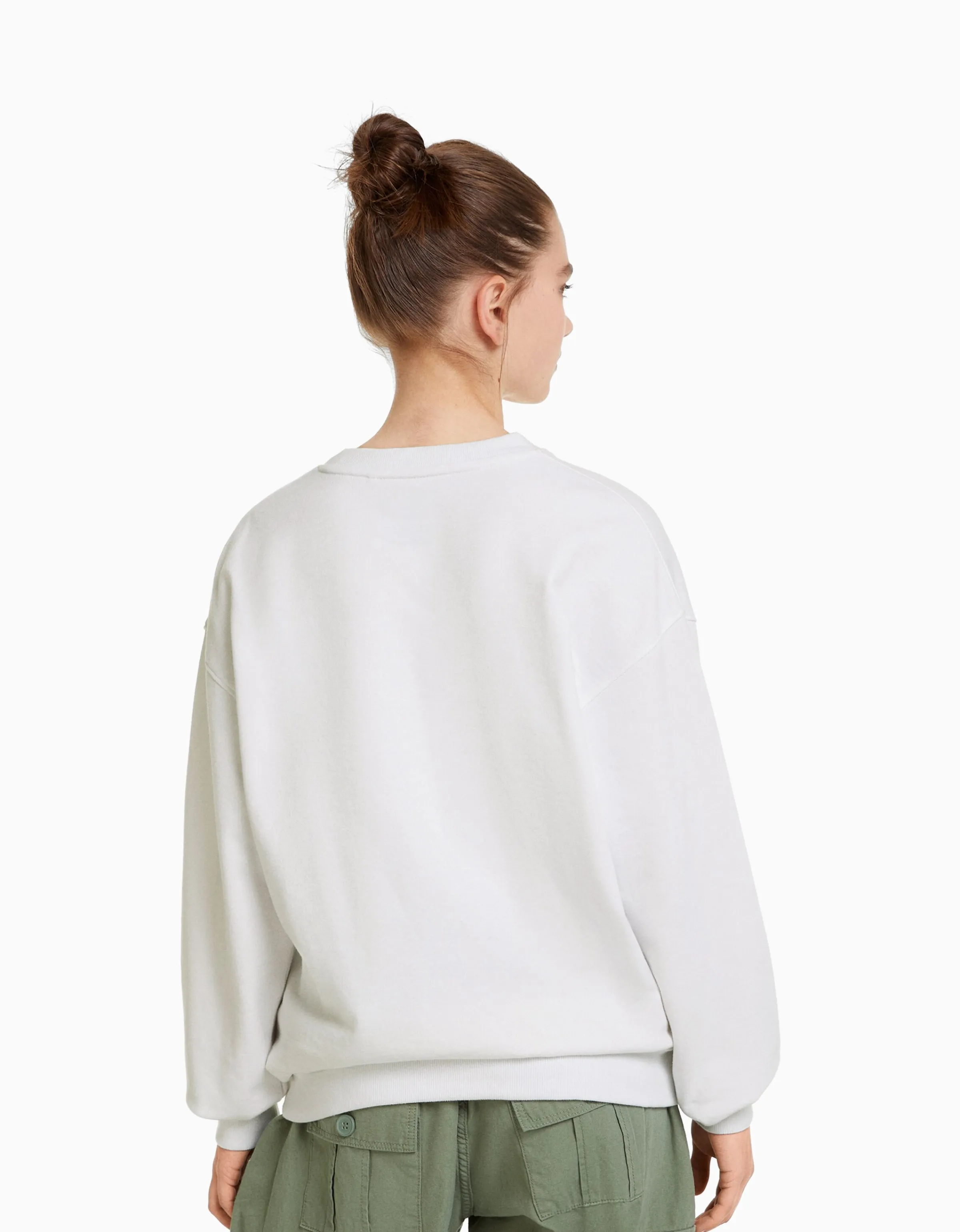 BERSHKA Sudadera cuello redondo Blanco Flash Sale