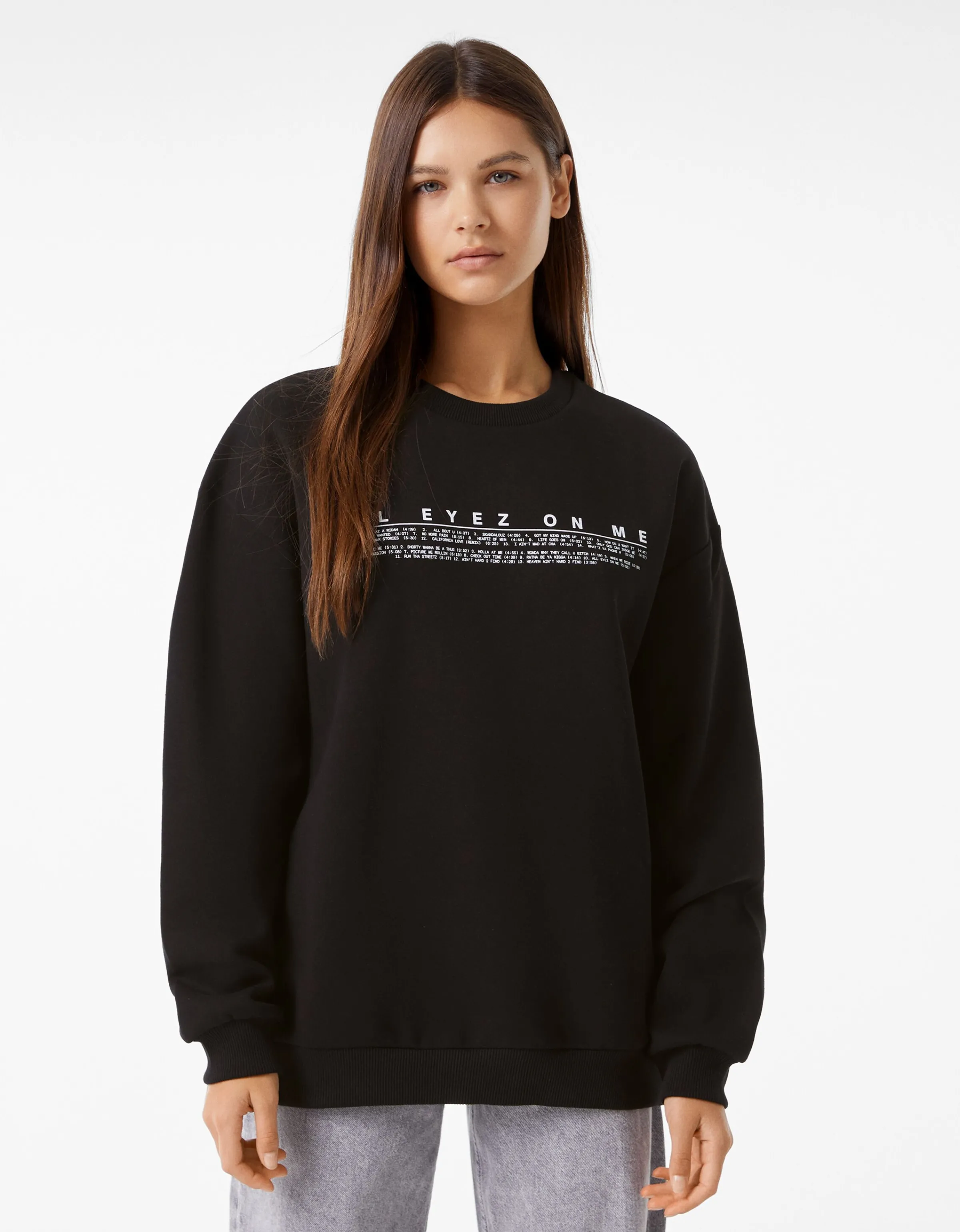 BERSHKA Sudadera cuello redondo Tupac Negro Flash Sale