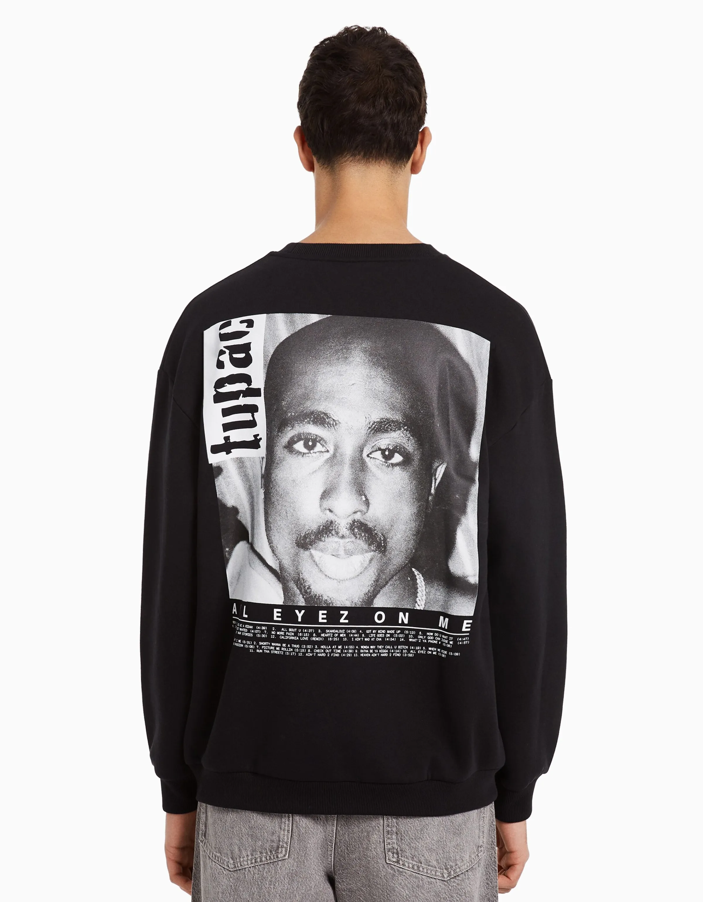 BERSHKA Sudadera cuello redondo Tupac Negro Outlet