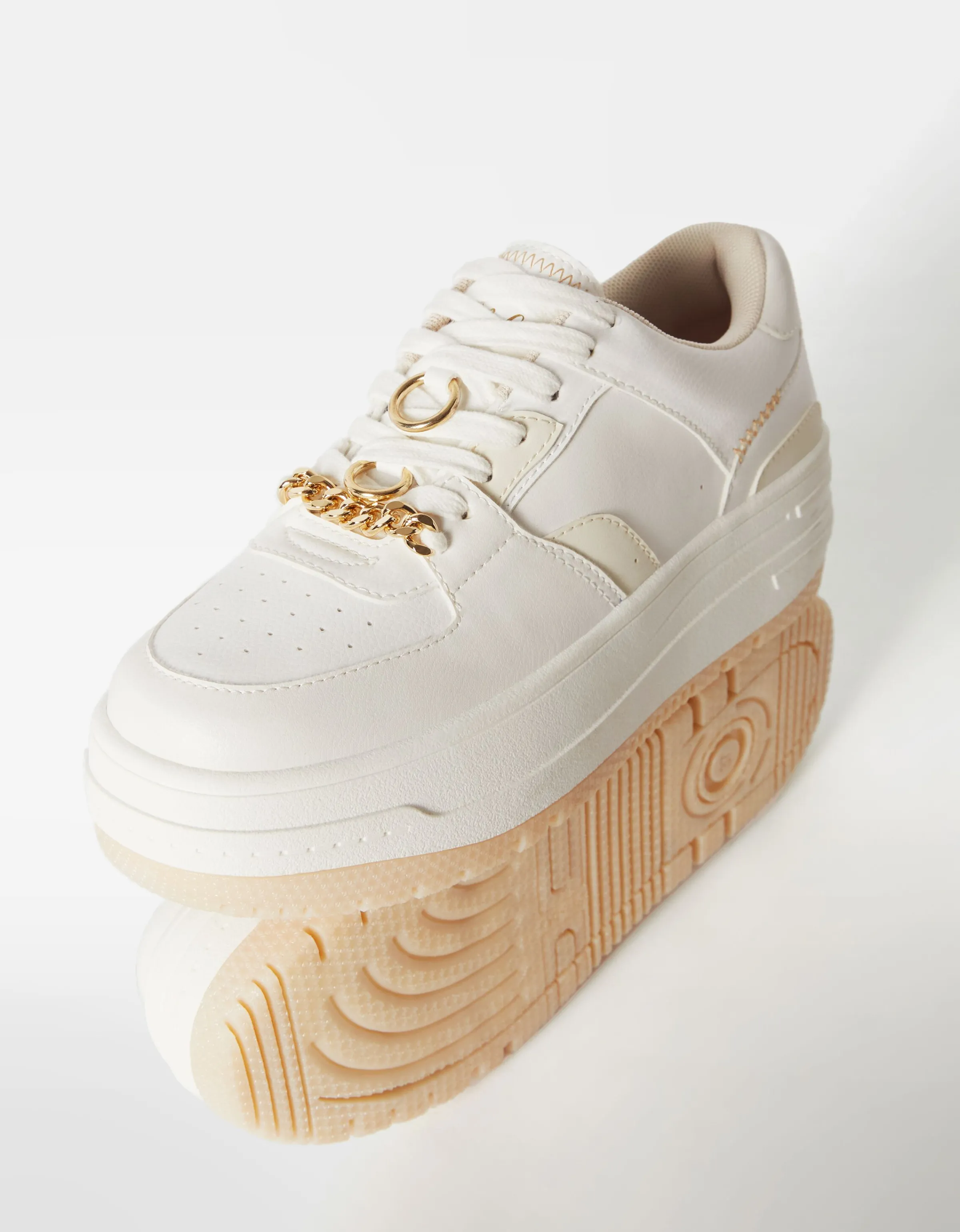 BERSHKA Zapatilla plataforma joyas Blanco Hot