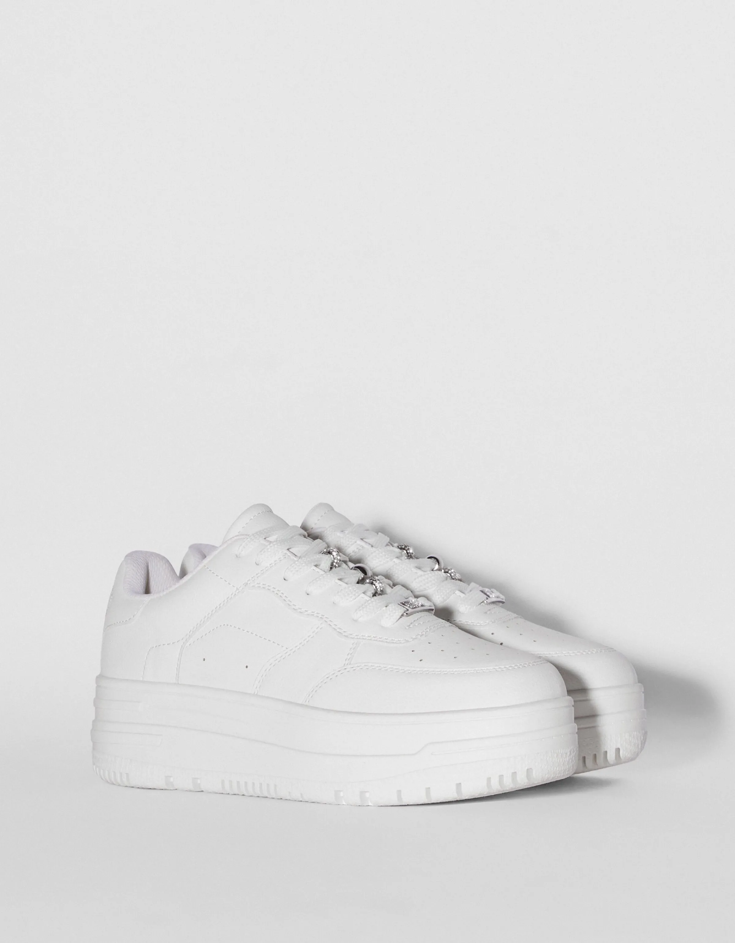 BERSHKA Zapatillas joyas plataforma Blanco Best