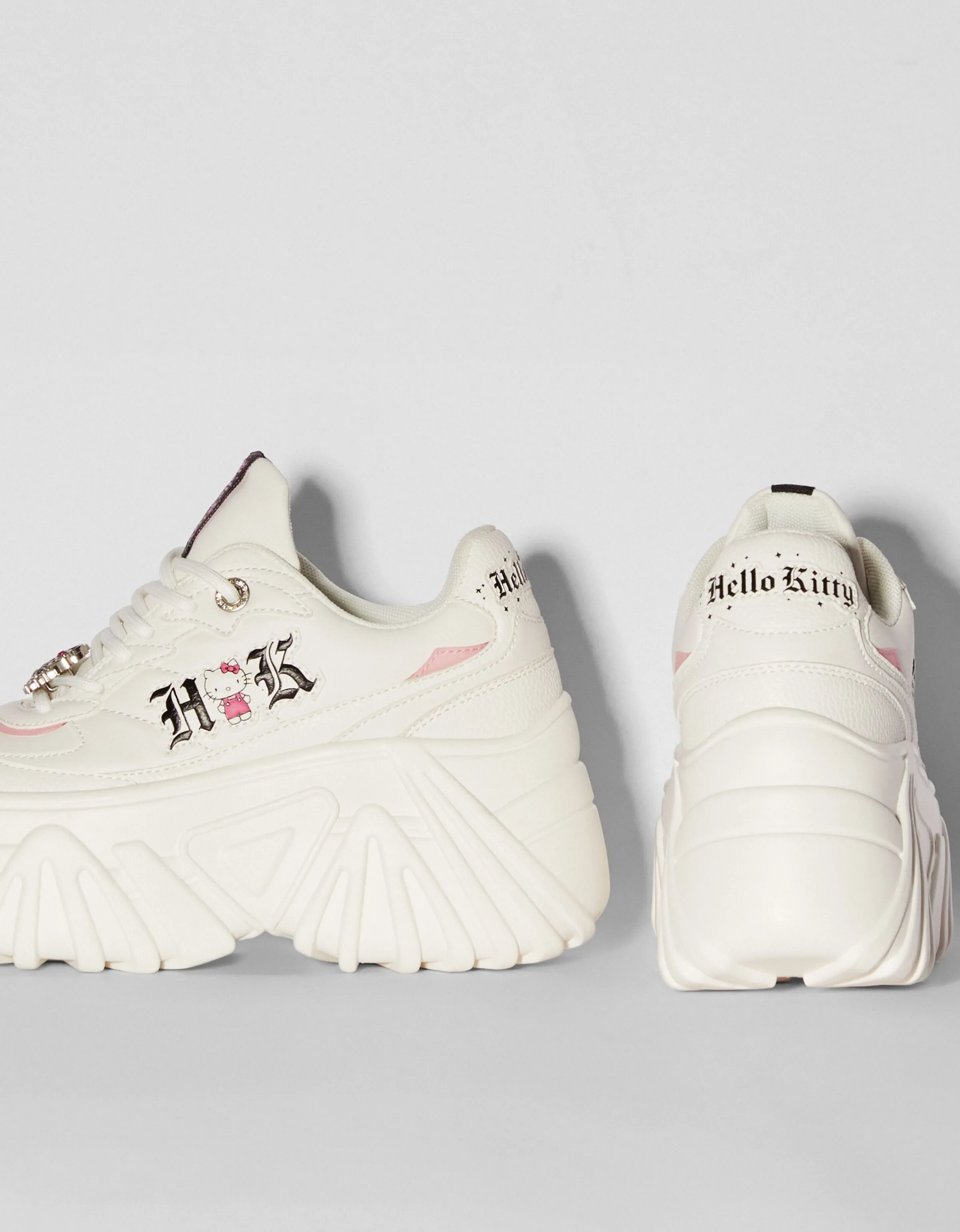 BERSHKA Zapatillas plataforma Hello Kitty joya Blanco Online