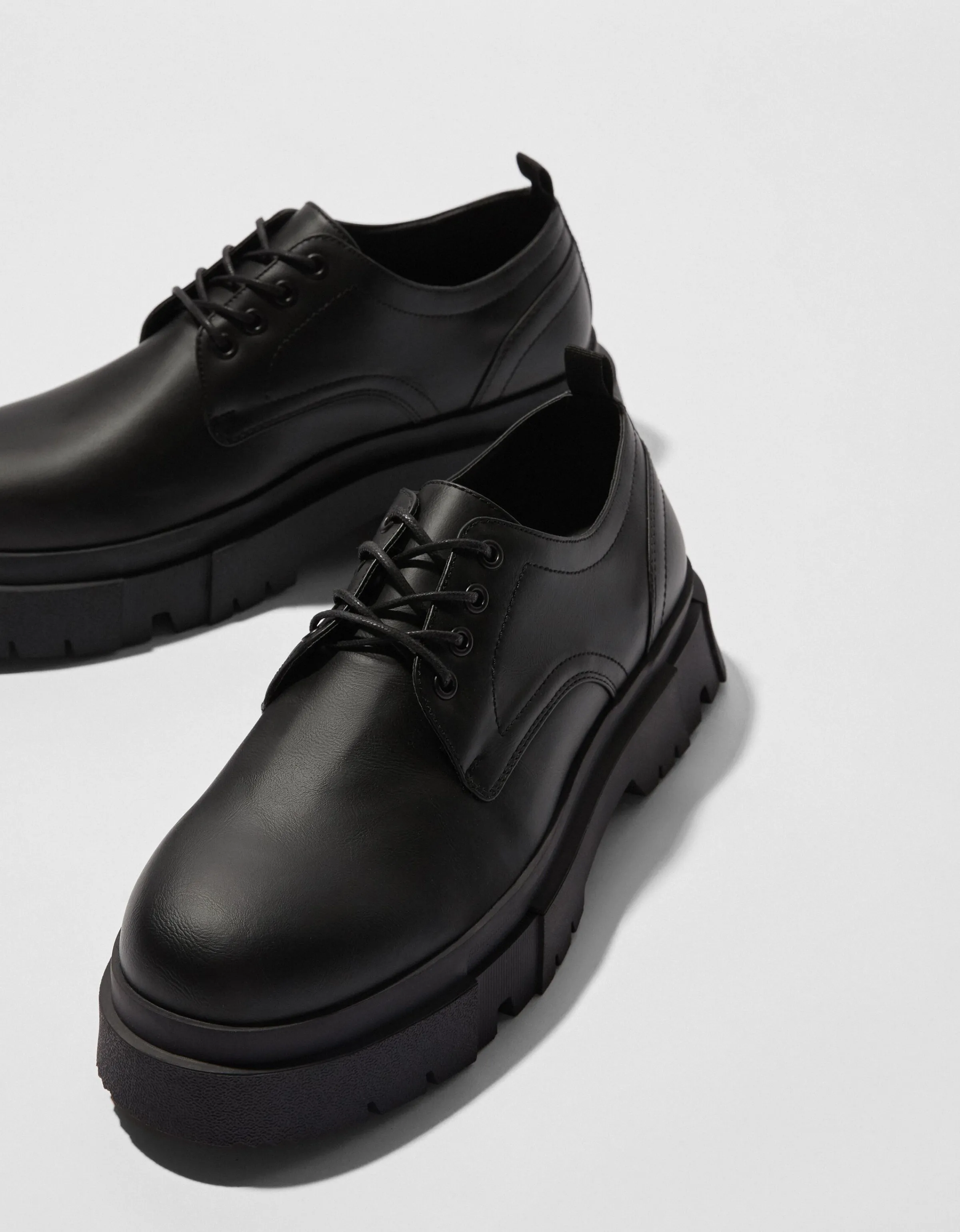 BERSHKA Zapato vestir suela track hombre Negro Fashion